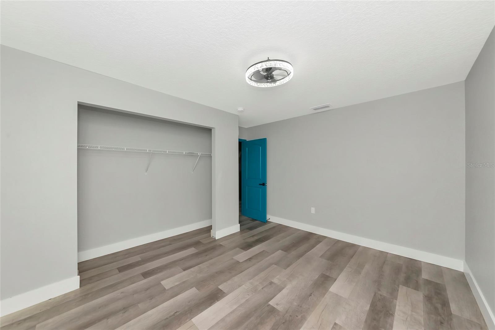 1458 E HALLMARK BLVD — photo 41