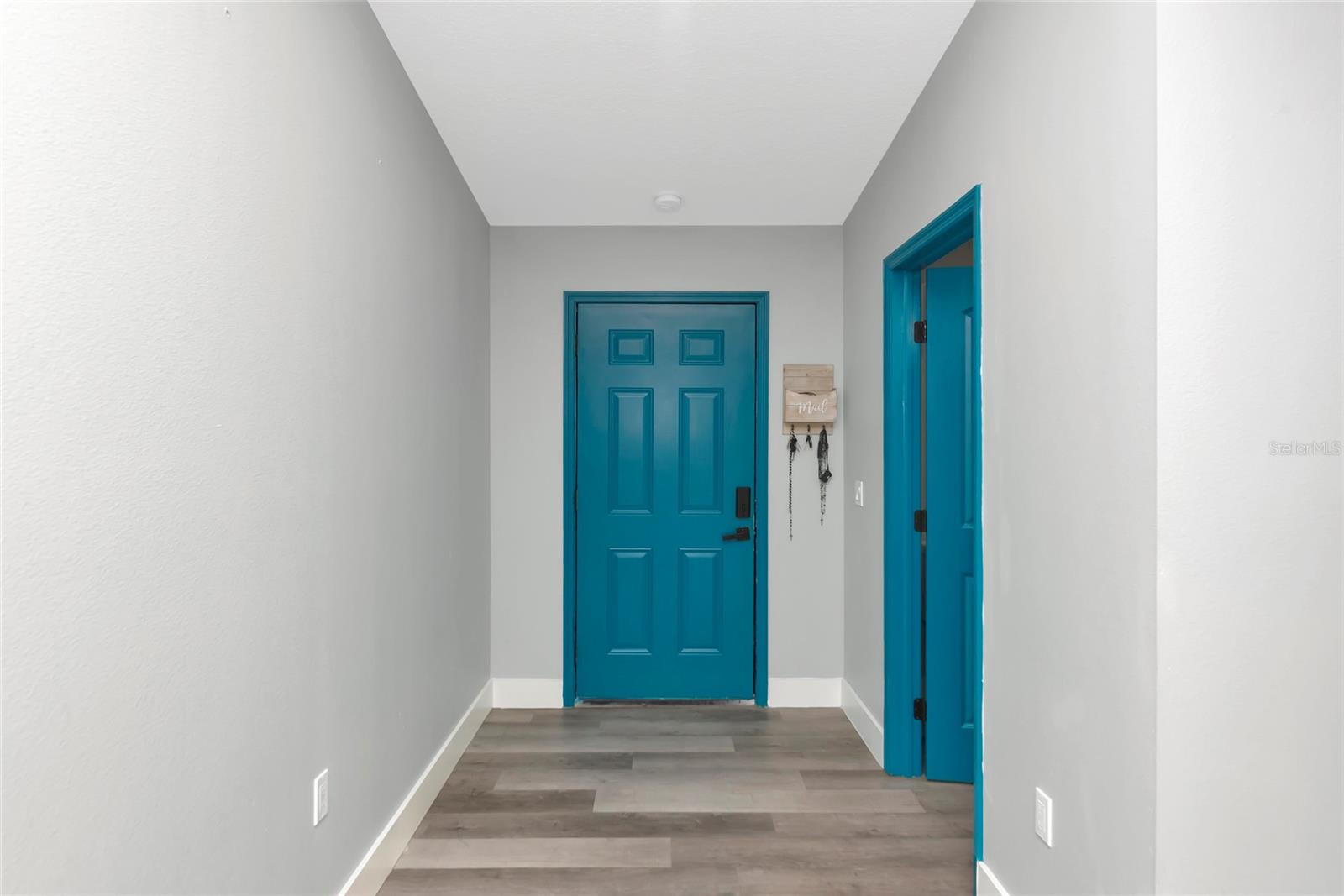 1458 E HALLMARK BLVD — photo 10