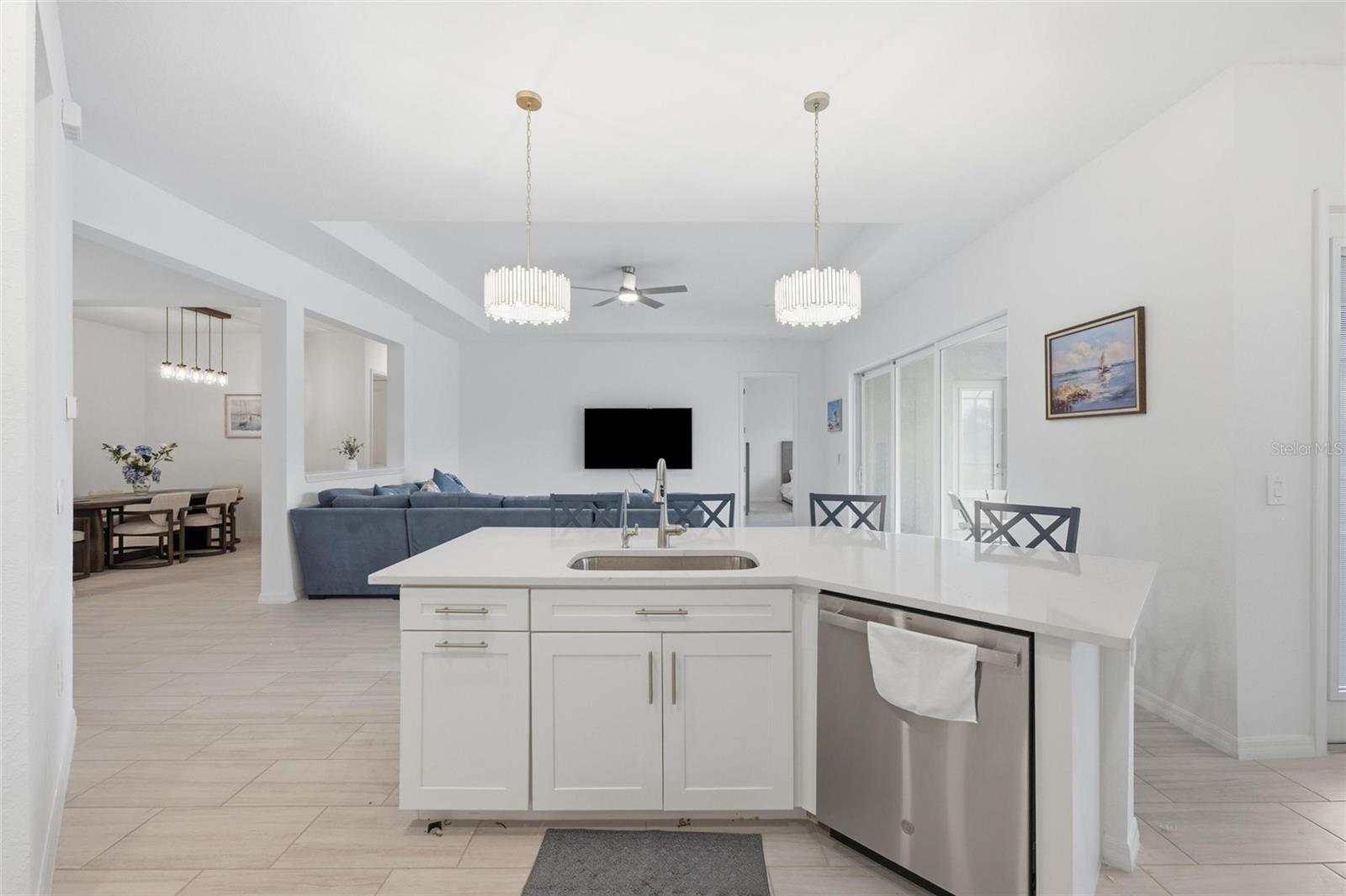 19047 SCALLOP LOOP — photo 19