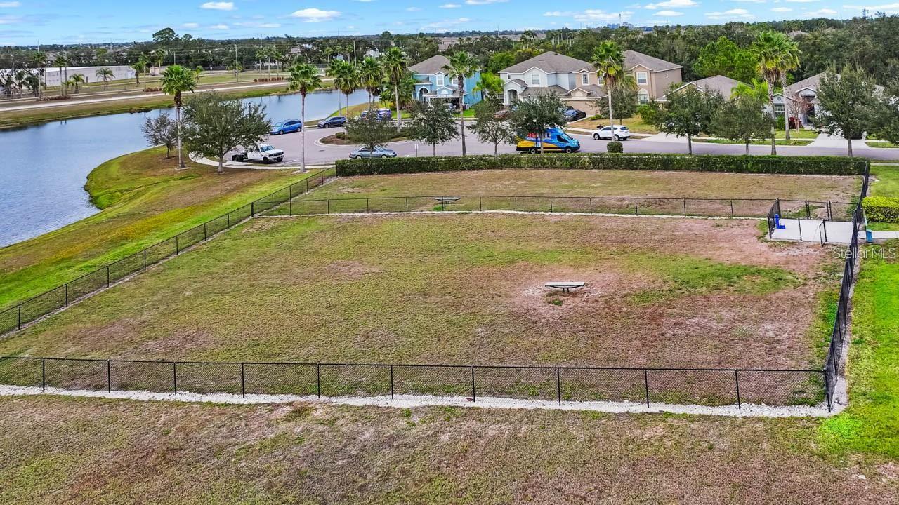 909 MEADOW GLADE DR — photo 62
