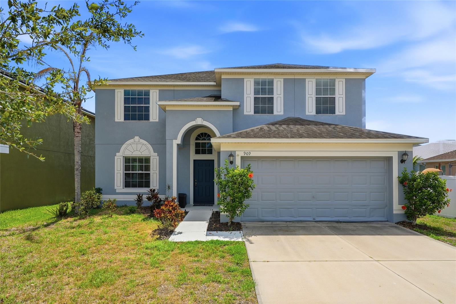 909 MEADOW GLADE DR — photo 52