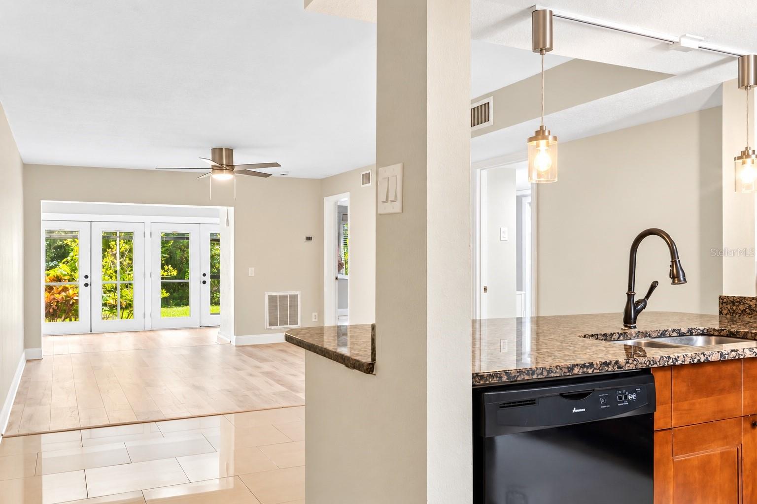 3157 LANDMARK DR #414 — photo 6