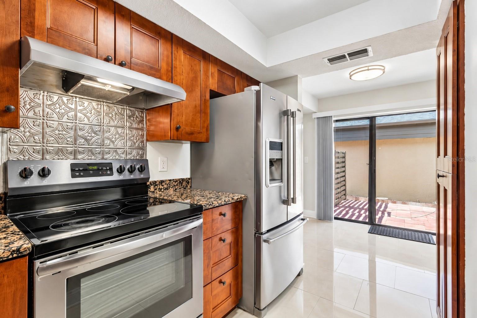 3157 LANDMARK DR #414 — photo 8