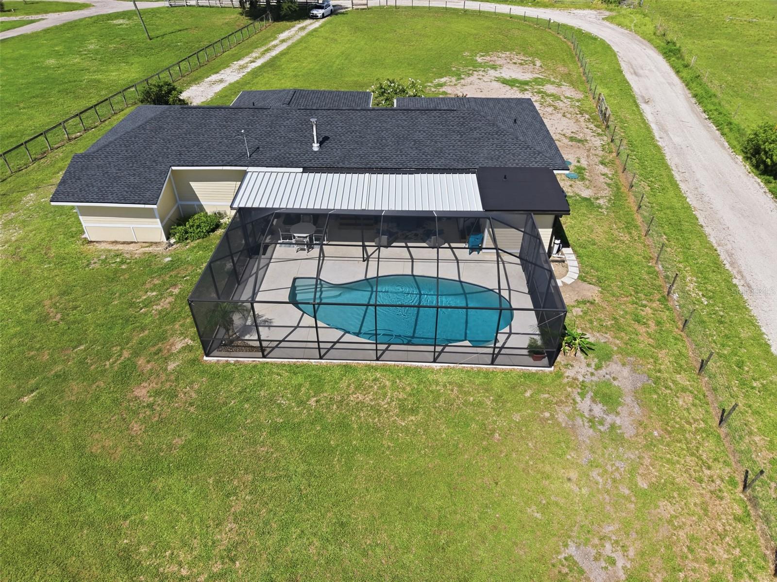 4700 TOWER RD — photo 32