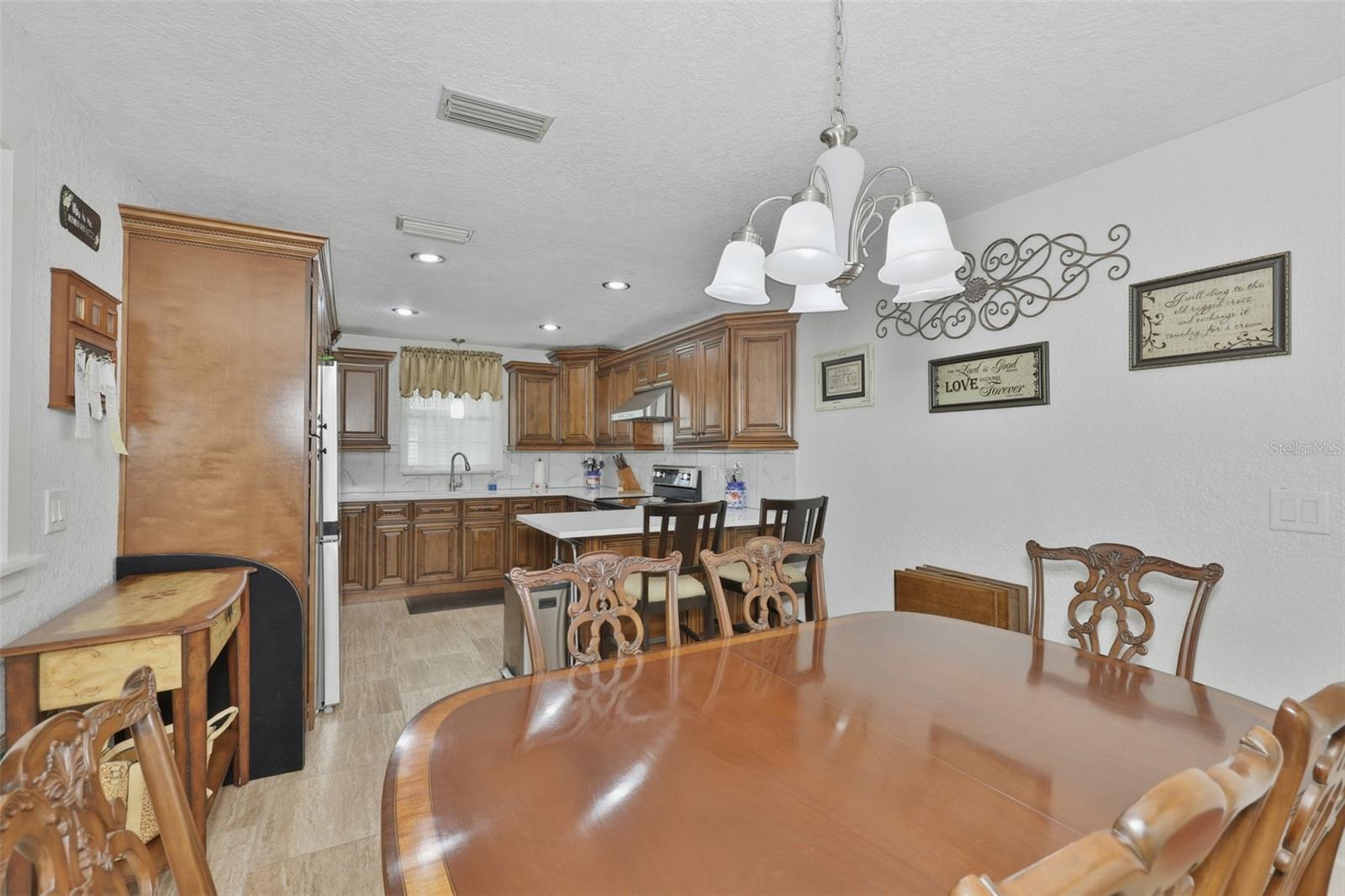 4700 TOWER RD — photo 17