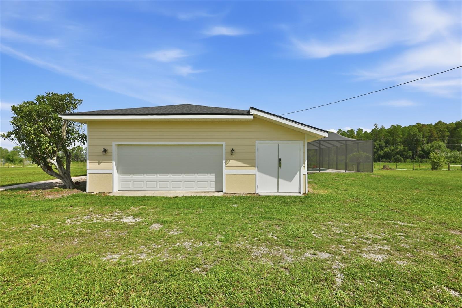 4700 TOWER RD — photo 31