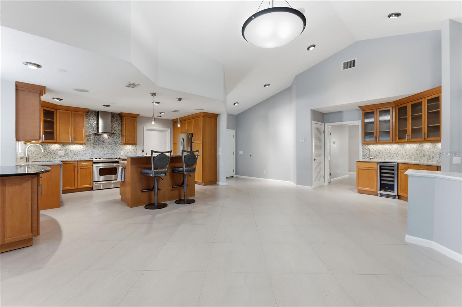 2708 W OSBORNE AVE — photo 12