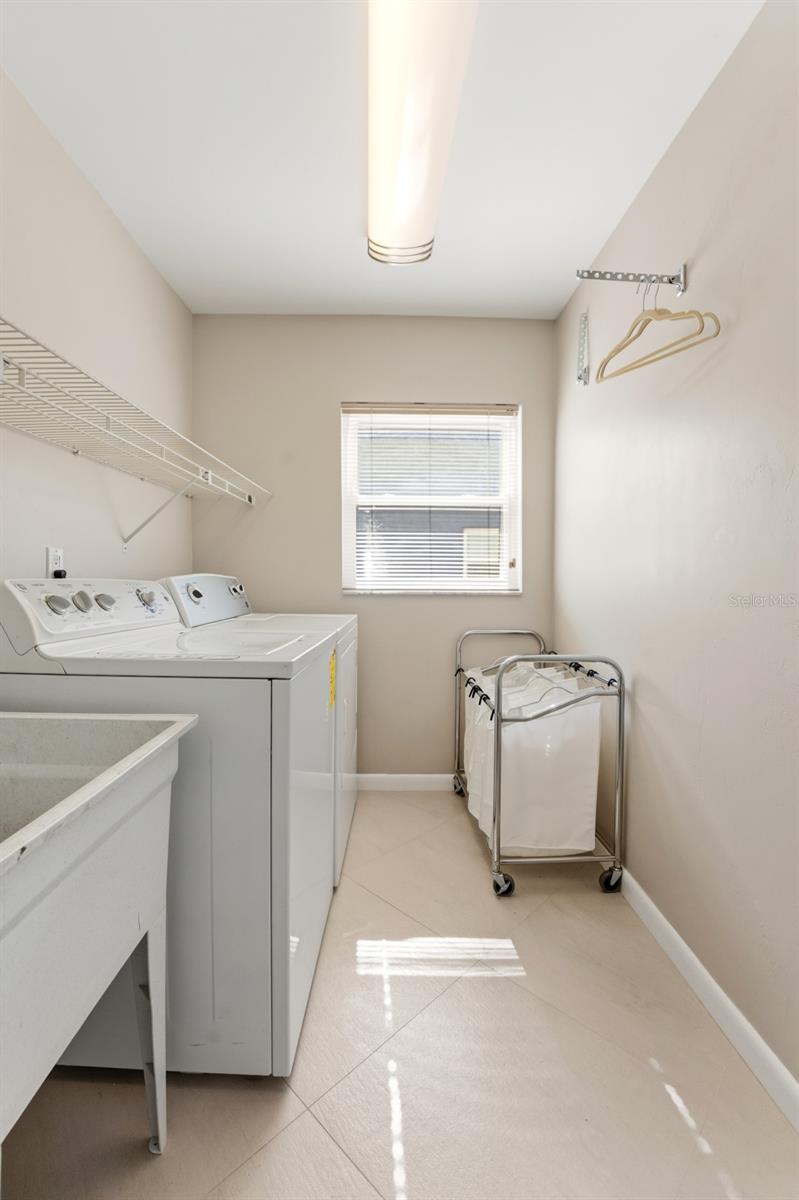 2708 W OSBORNE AVE — photo 66
