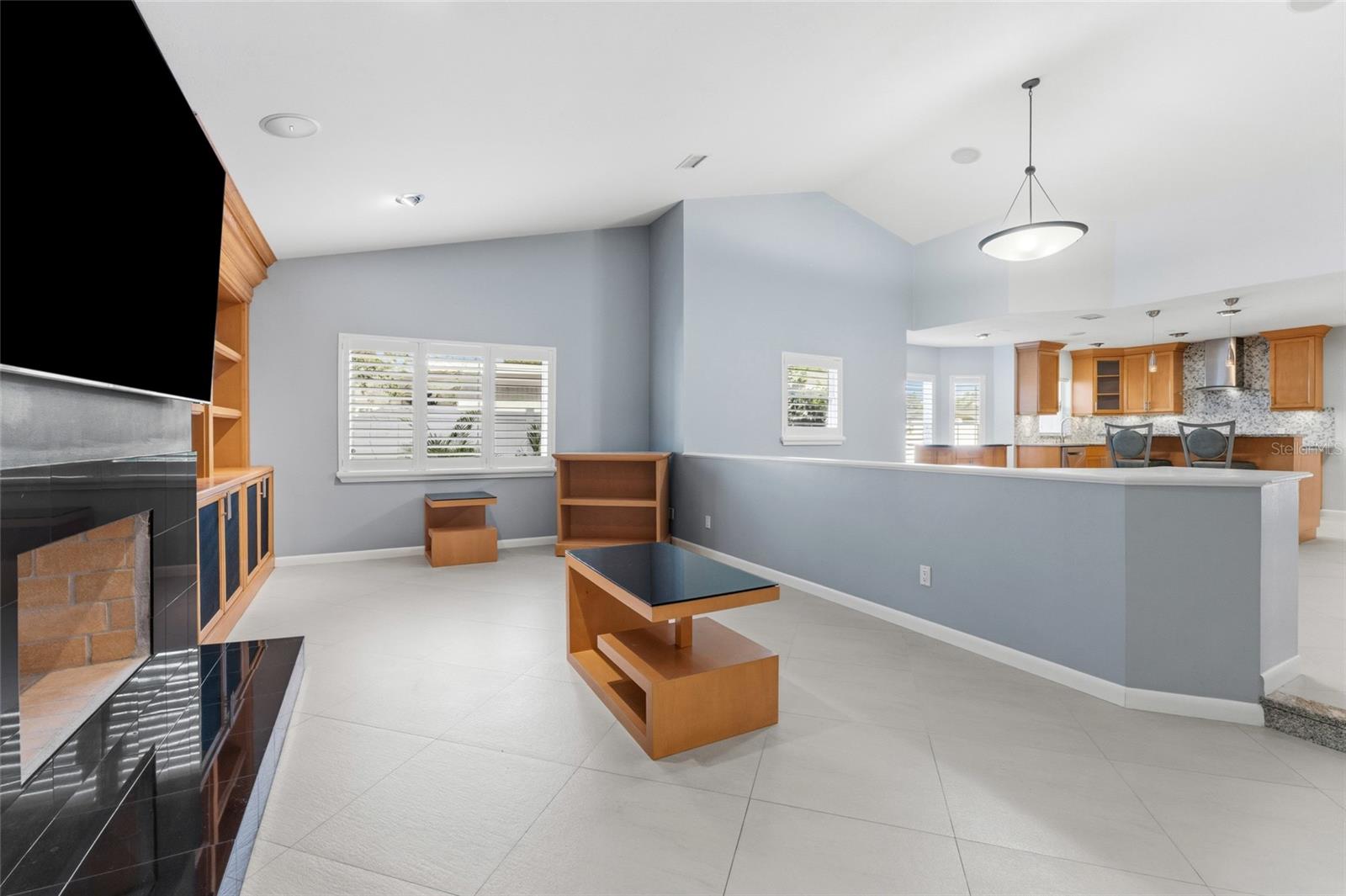 2708 W OSBORNE AVE — photo 31