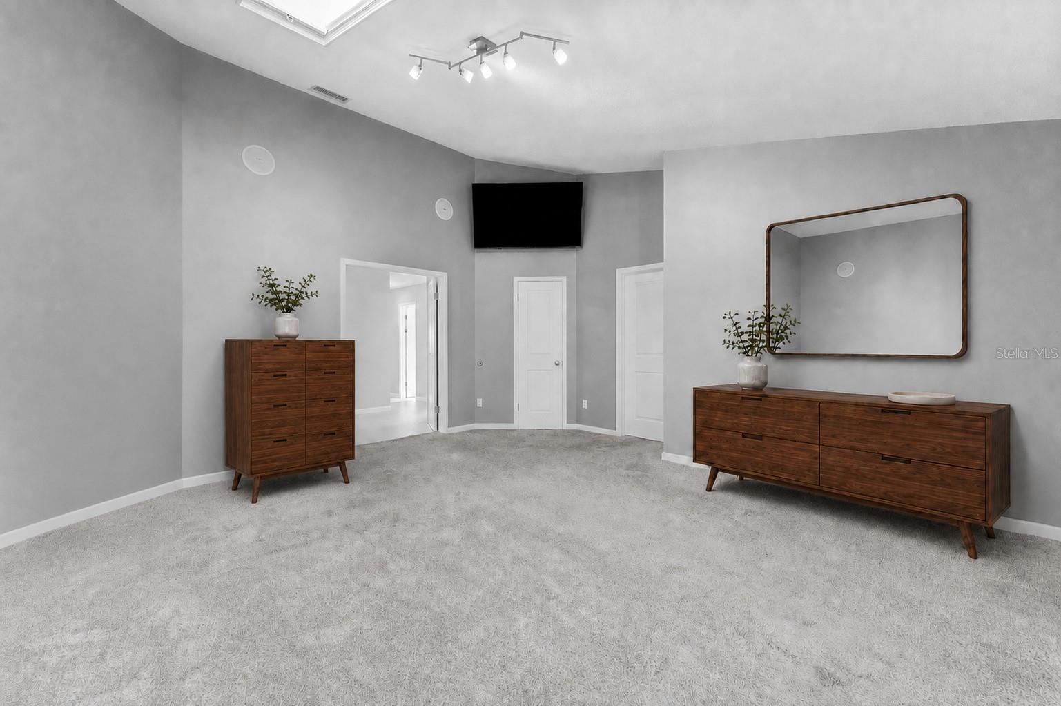 2708 W OSBORNE AVE — photo 49