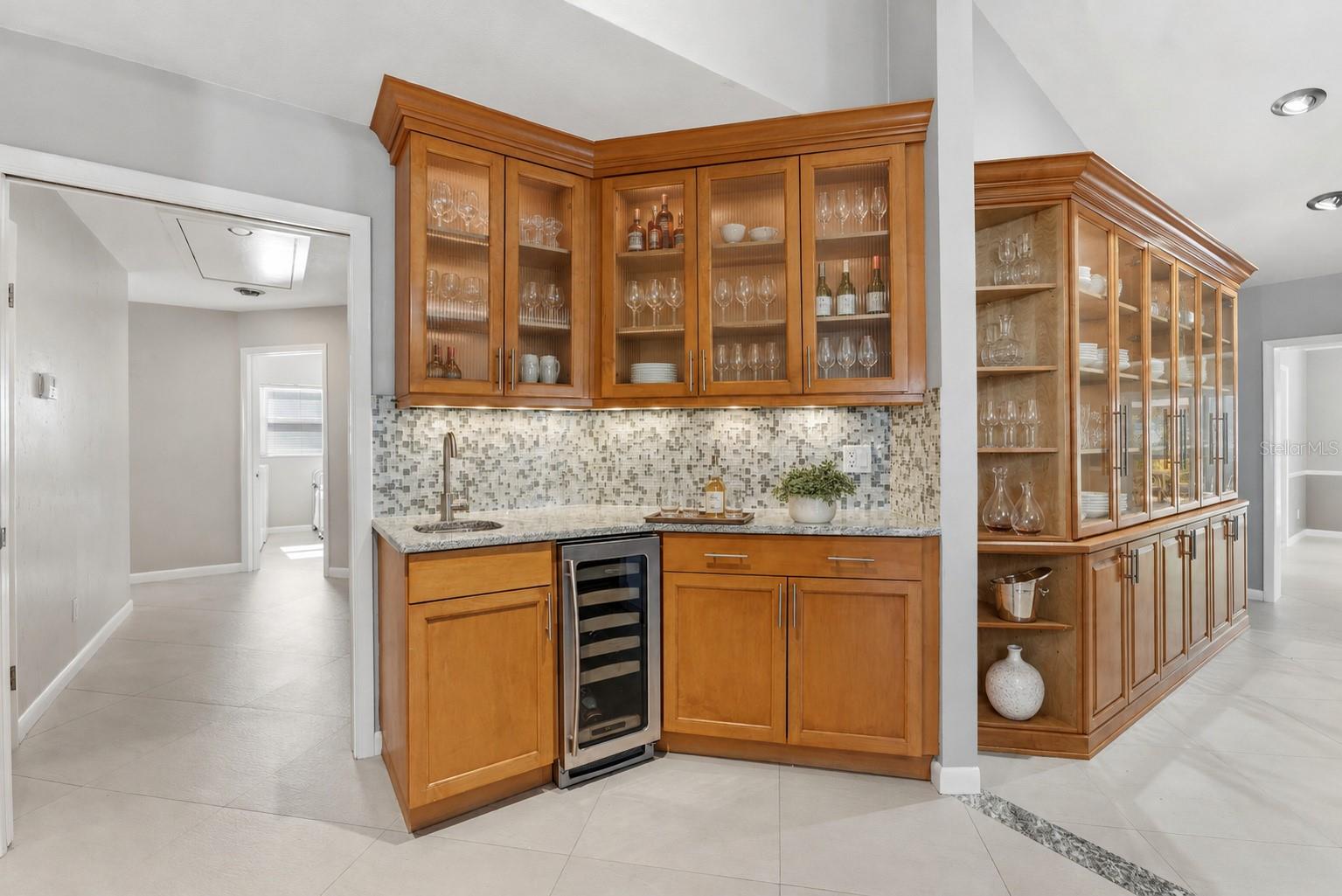2708 W OSBORNE AVE — photo 25