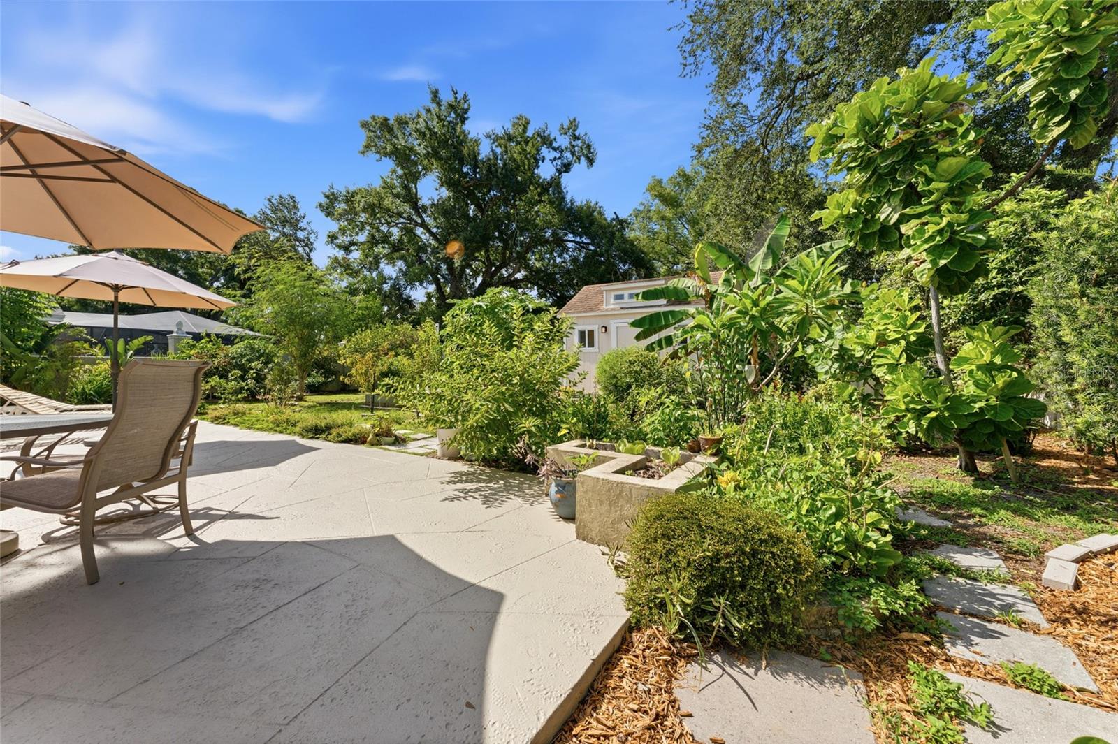 2708 W OSBORNE AVE — photo 80