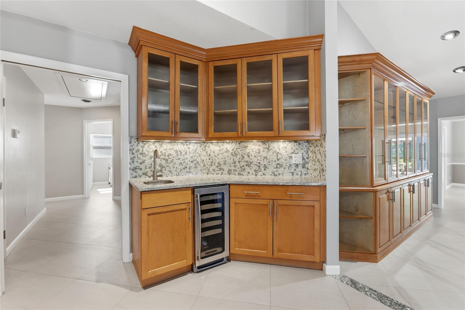 2708 W OSBORNE AVE — photo 26