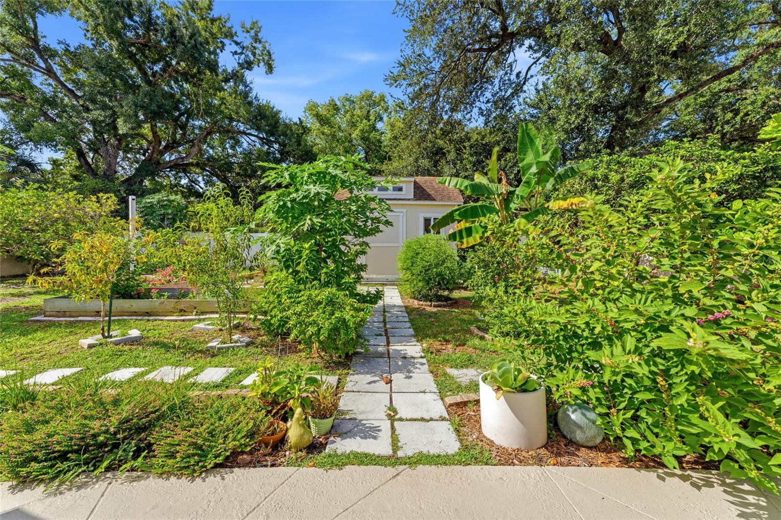 2708 W OSBORNE AVE — photo 78