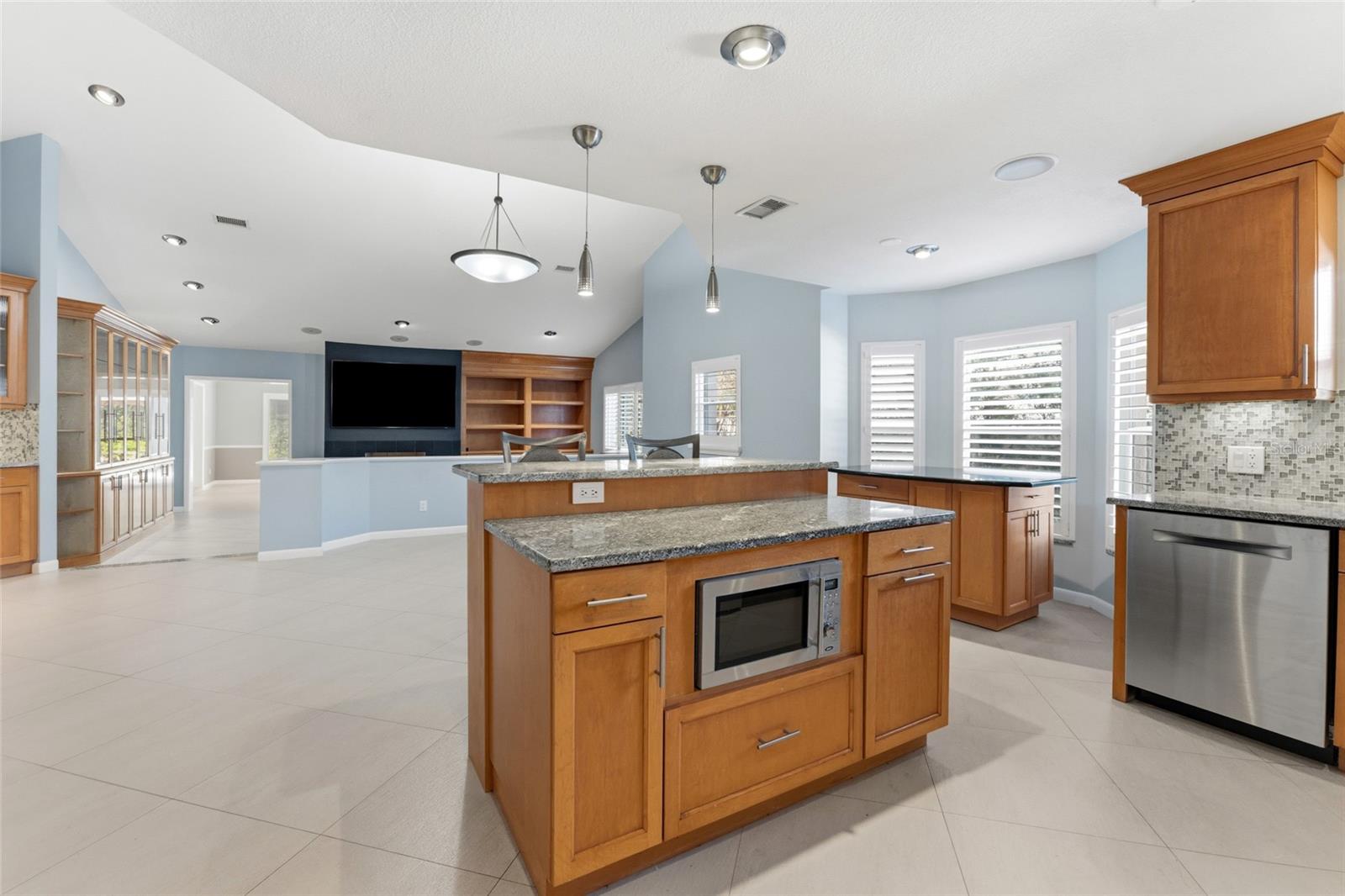 2708 W OSBORNE AVE — photo 16