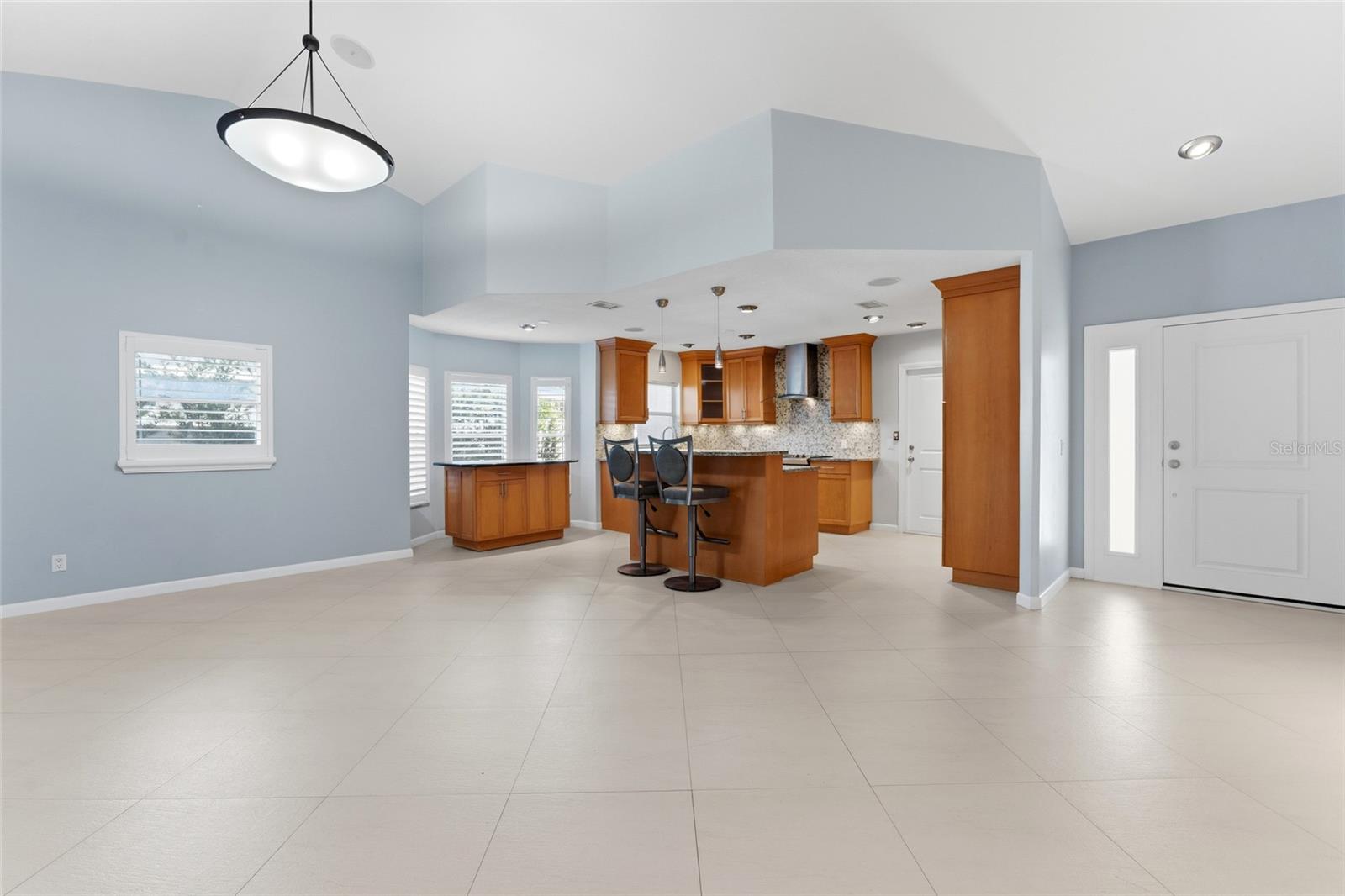 2708 W OSBORNE AVE — photo 10