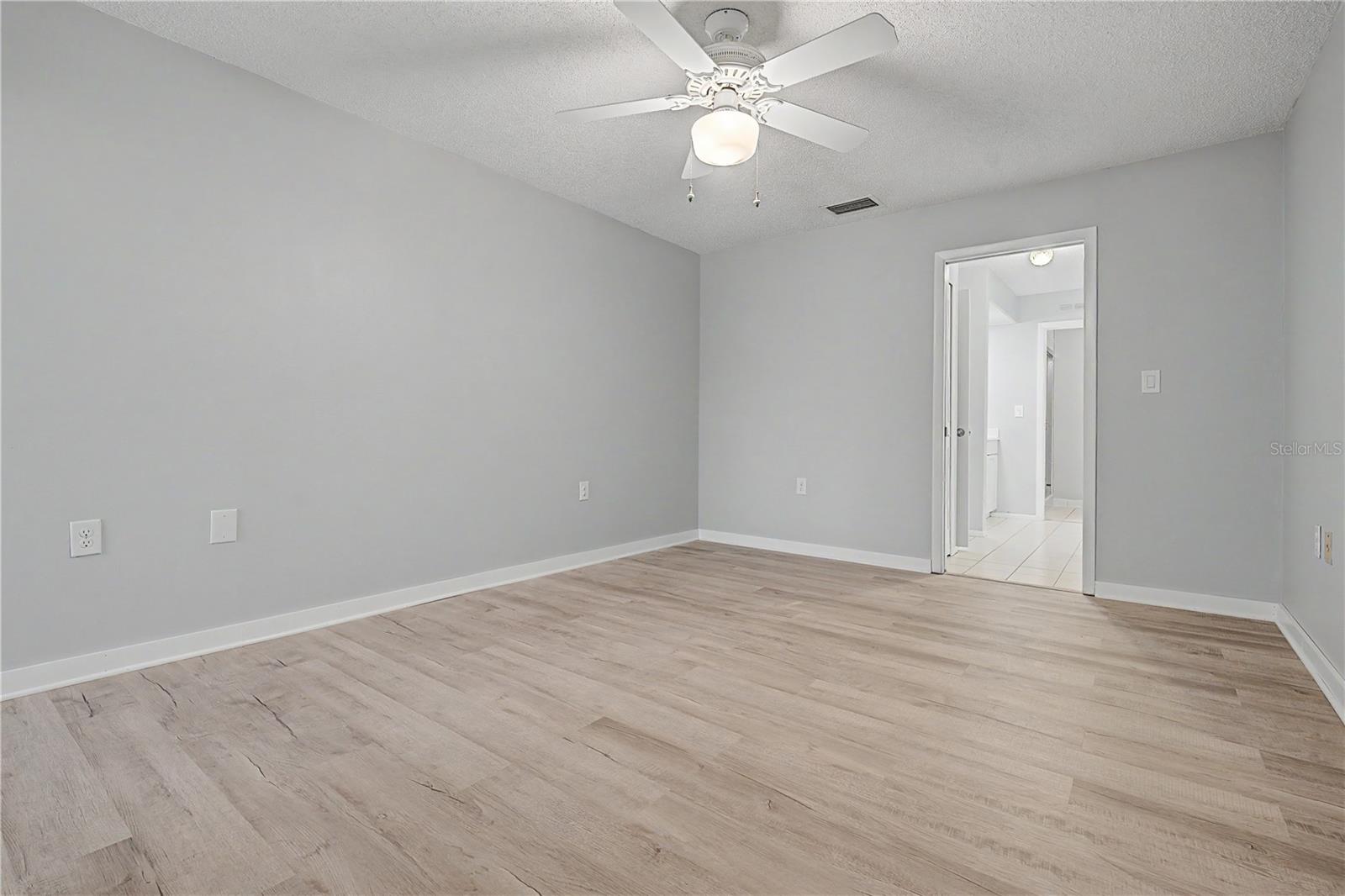 75 POOLE PL — photo 16