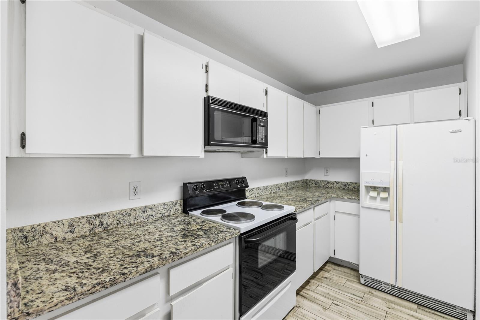 3002 W CLEVELAND ST #B6 — photo 7