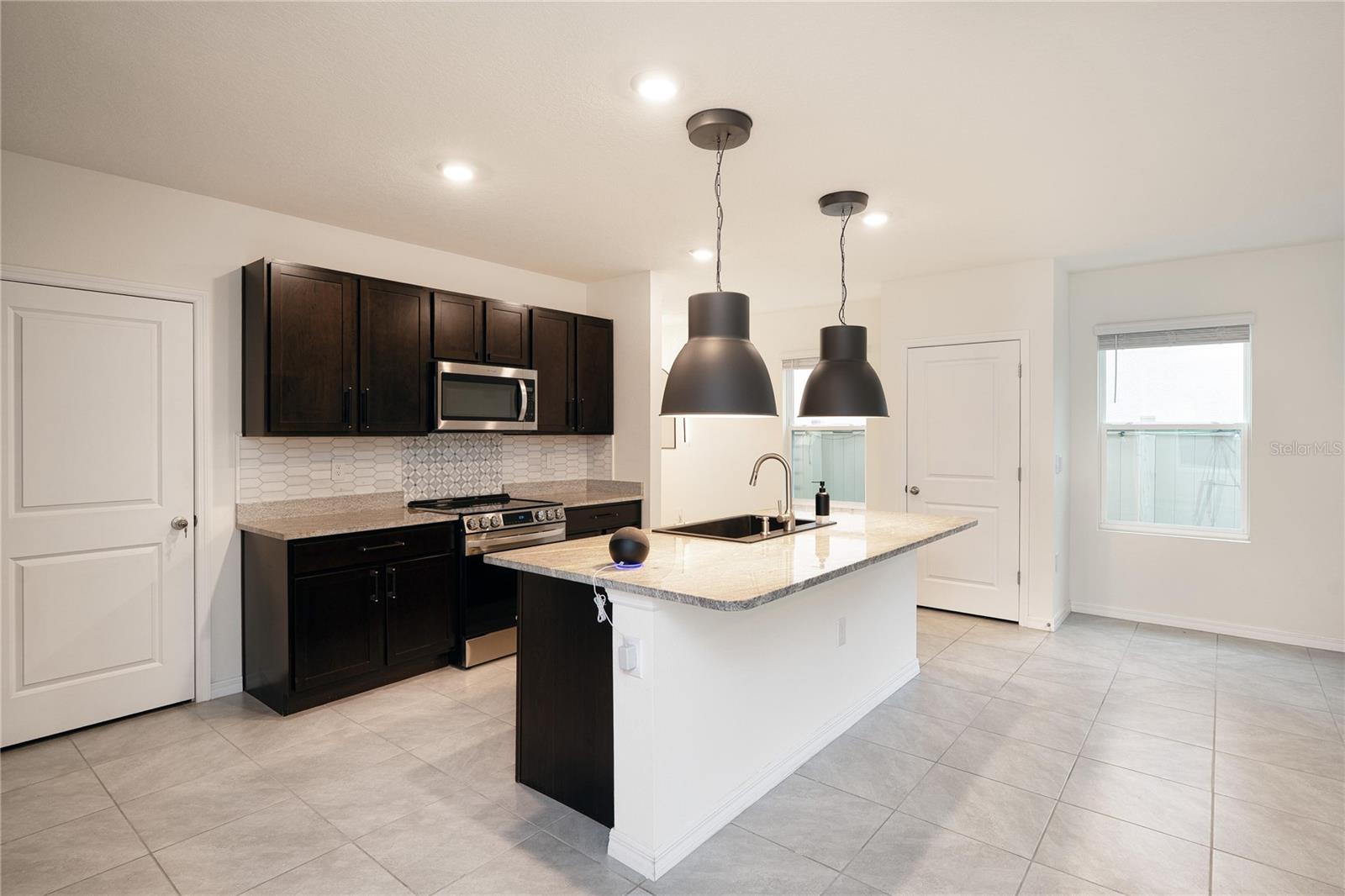 7530 CYPRESS WALK DR — photo 12