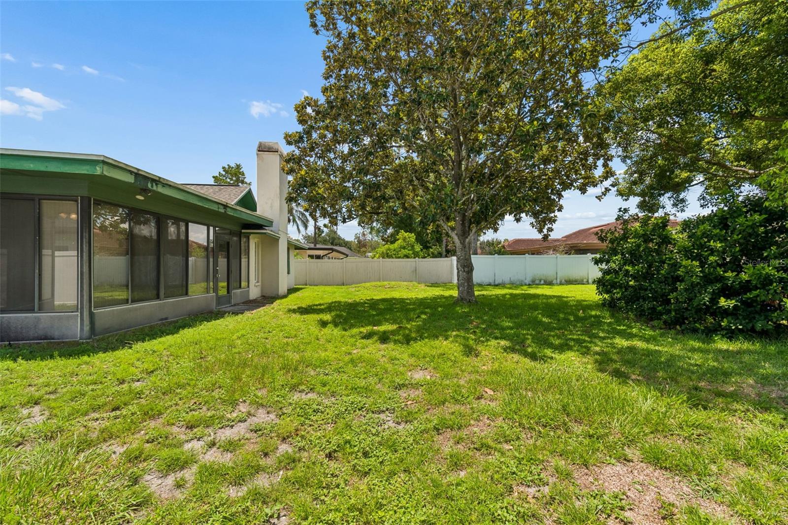 9237 PEBBLE CREEK DR — photo 46