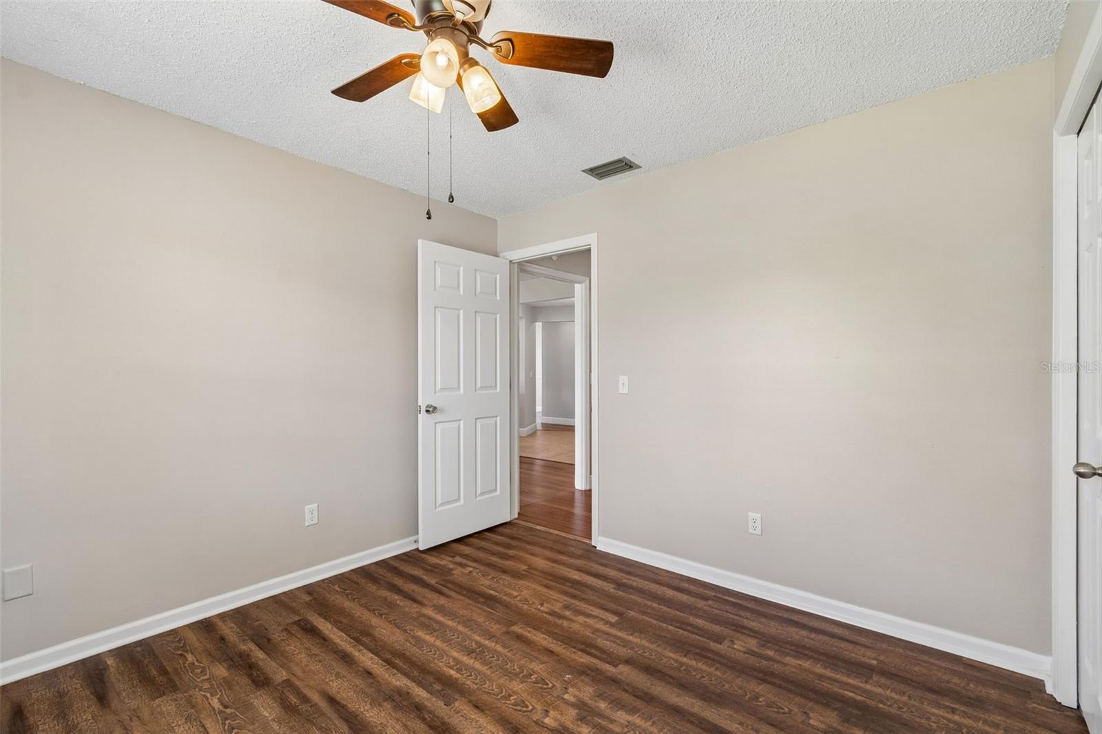 9237 PEBBLE CREEK DR — photo 38