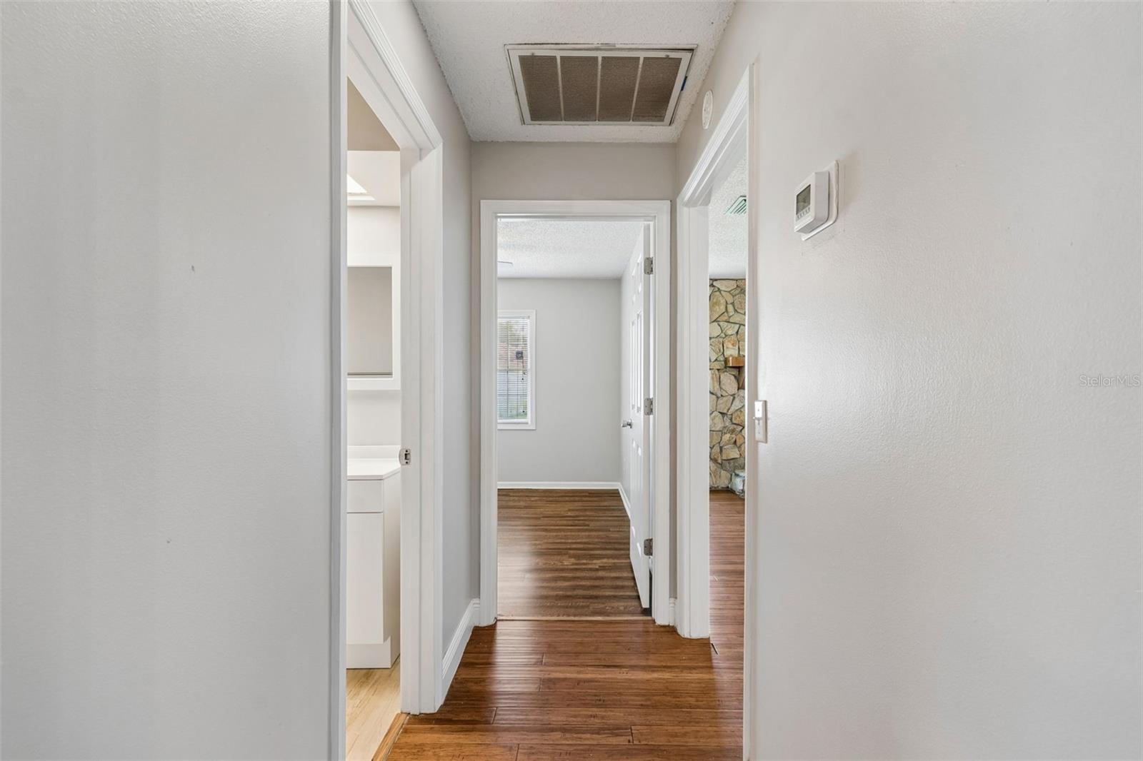 9237 PEBBLE CREEK DR — photo 32
