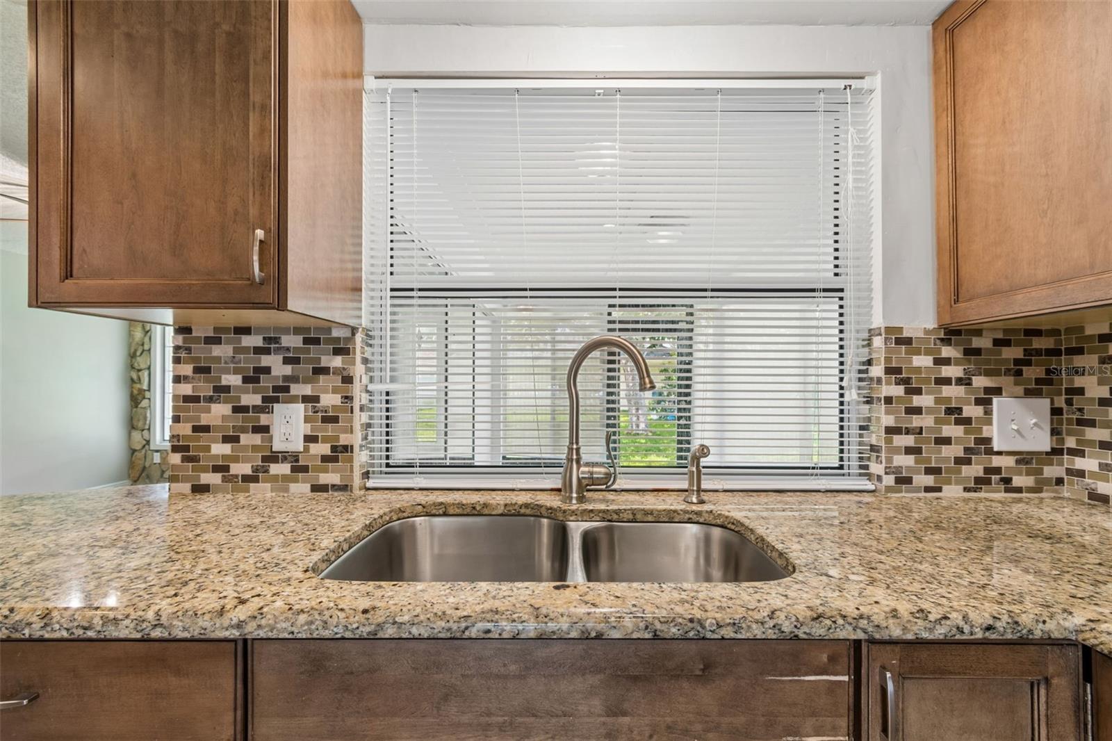 9237 PEBBLE CREEK DR — photo 24