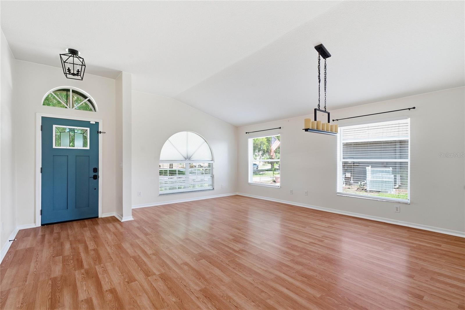 19520 MORDEN BLUSH DR — photo 9