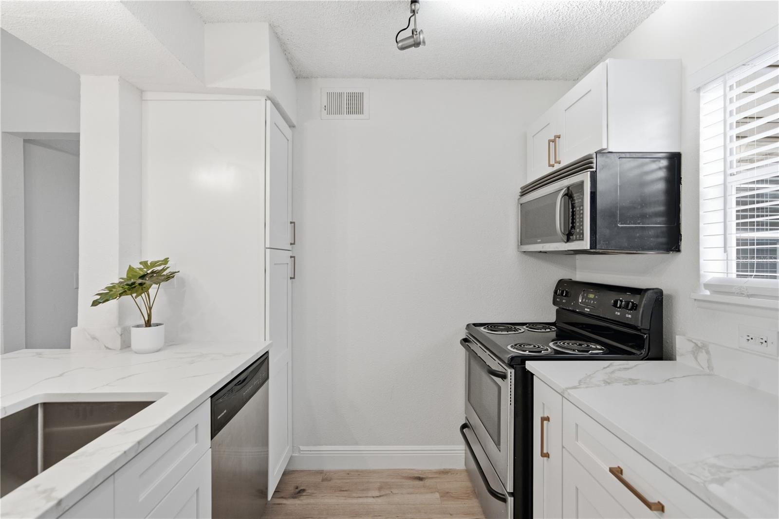 2500 WINDING CREEK BLVD #F305 — photo 3