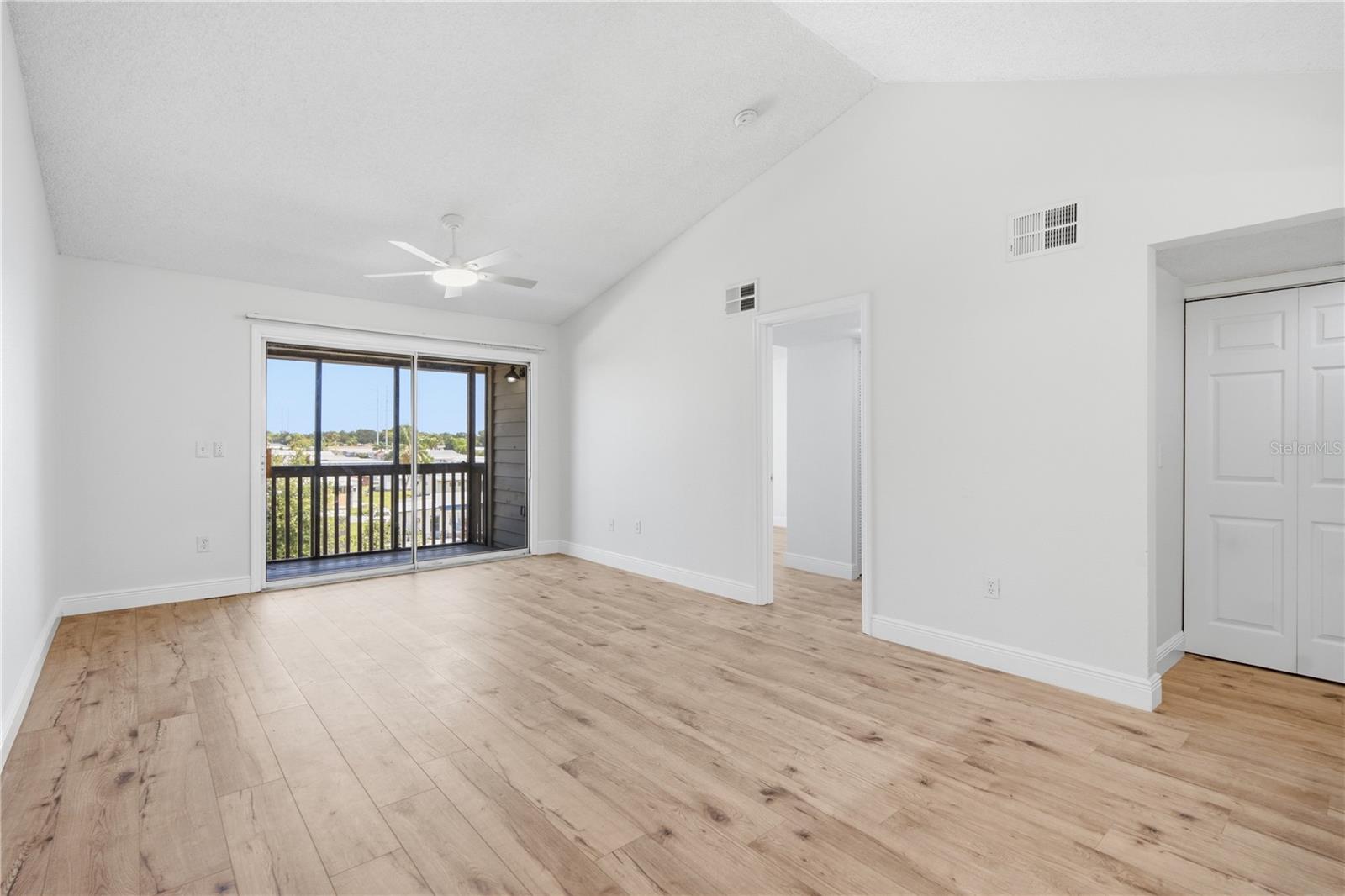 2500 WINDING CREEK BLVD #F305 — photo 6