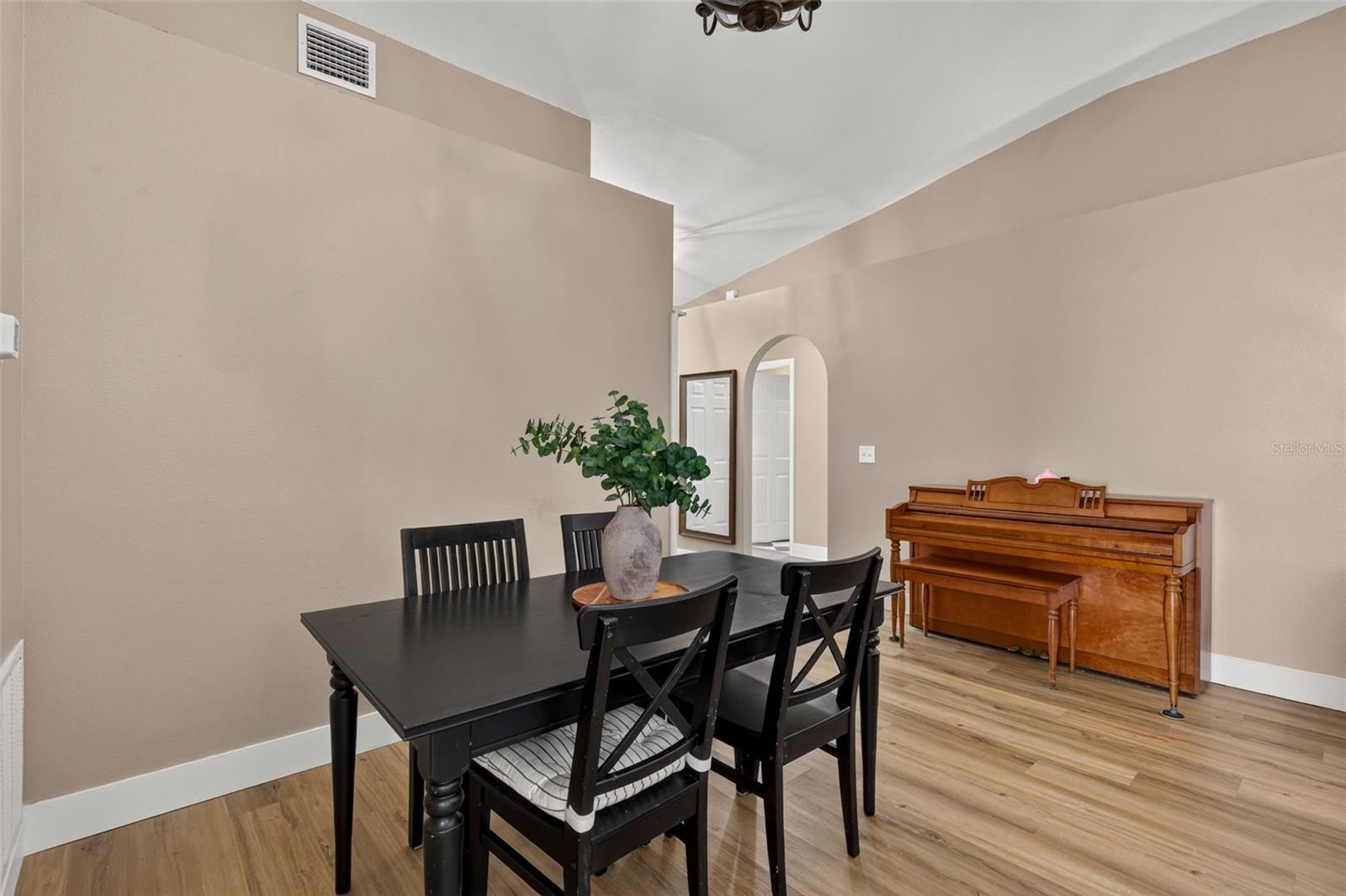 31806 LOCH ALINE DR — photo 9