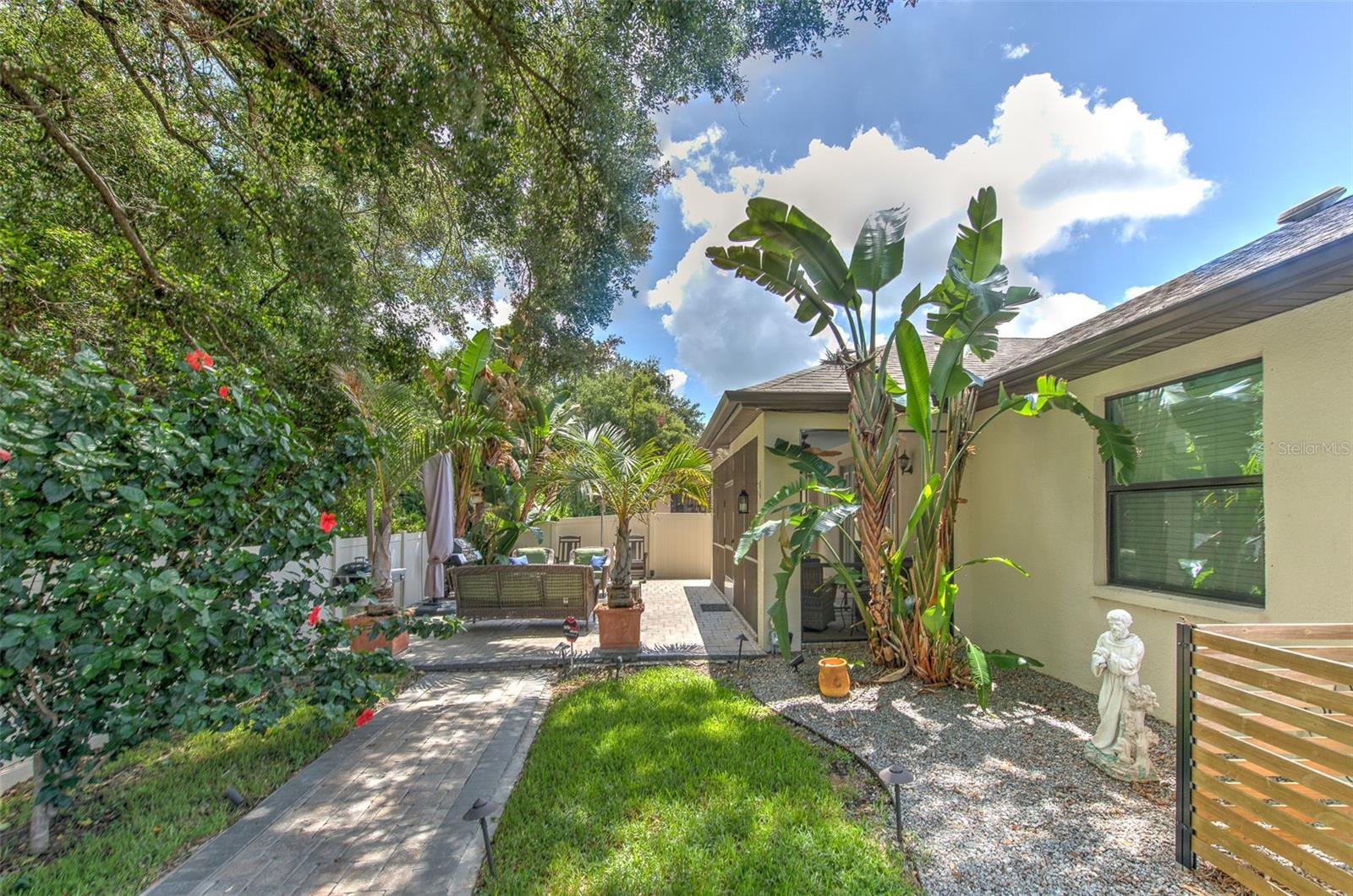 842 VINO VERDE CIR — photo 38
