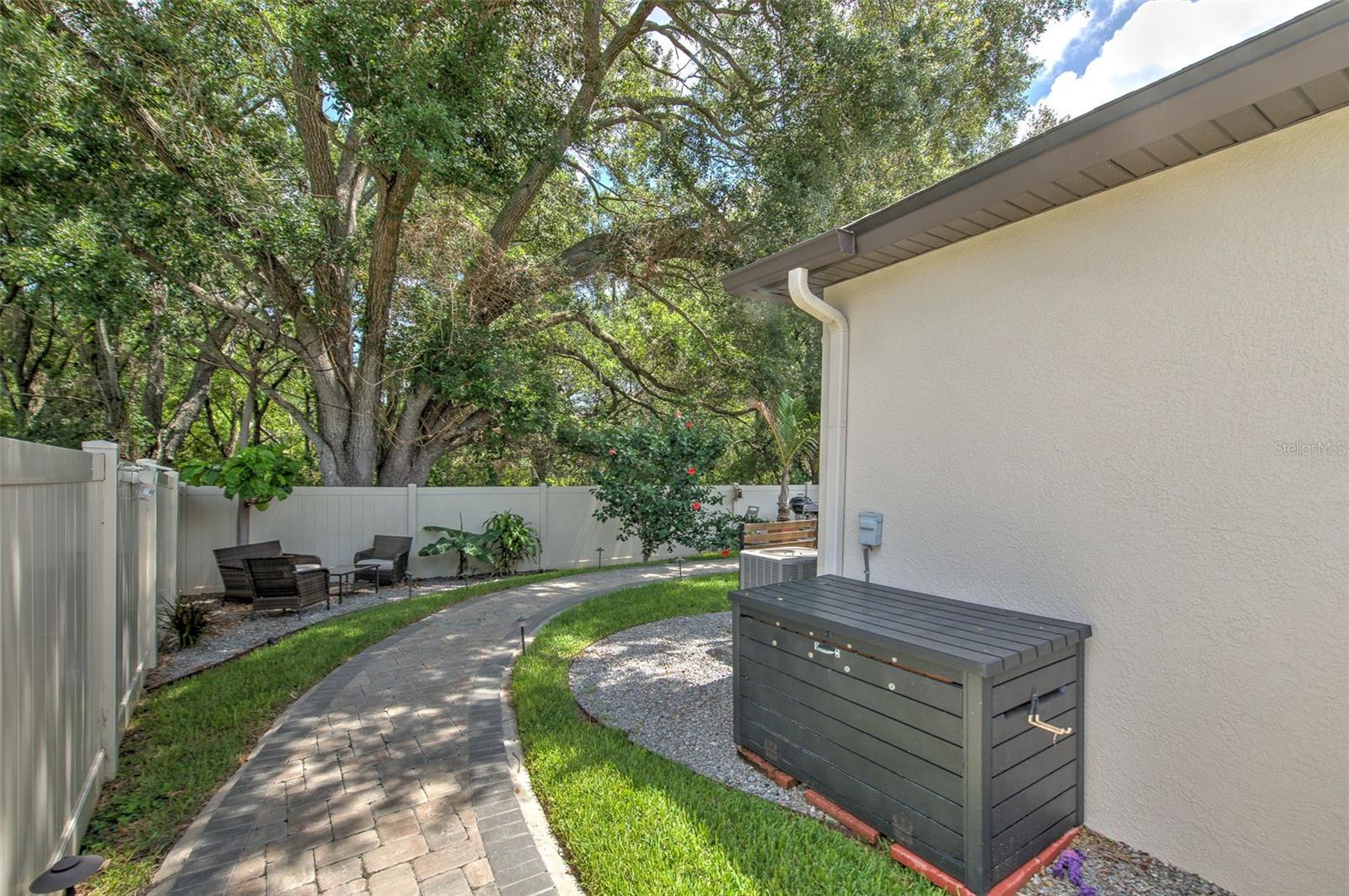 842 VINO VERDE CIR — photo 42