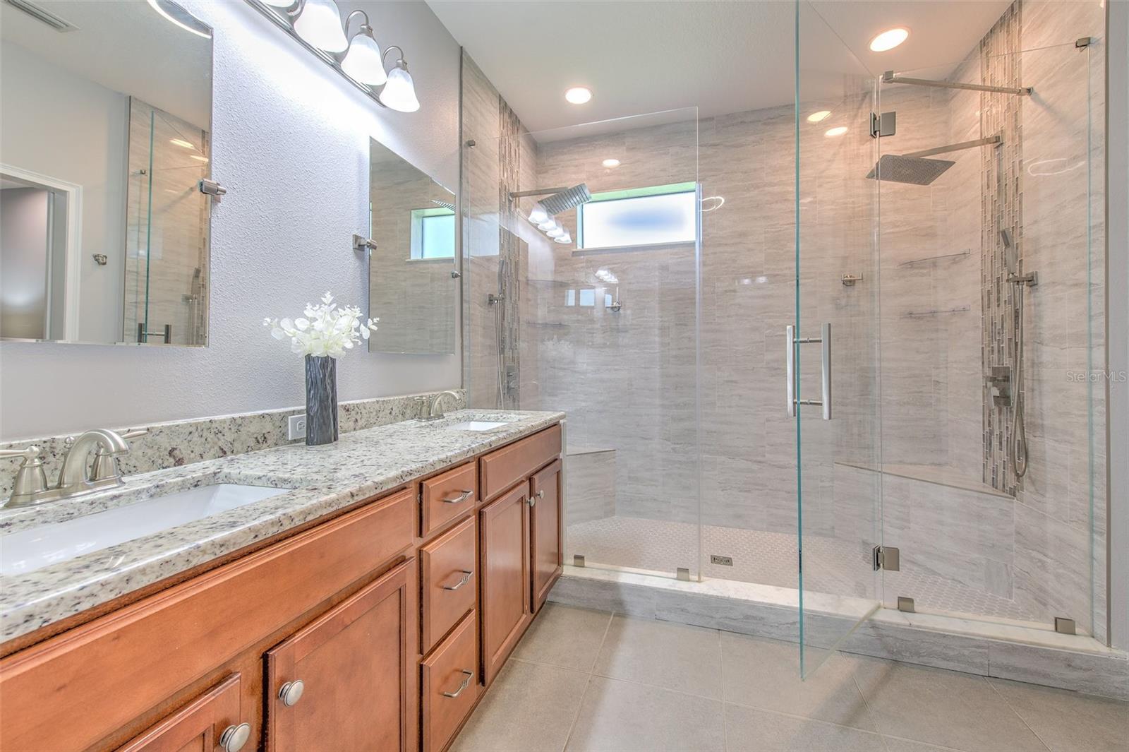 842 VINO VERDE CIR — photo 16