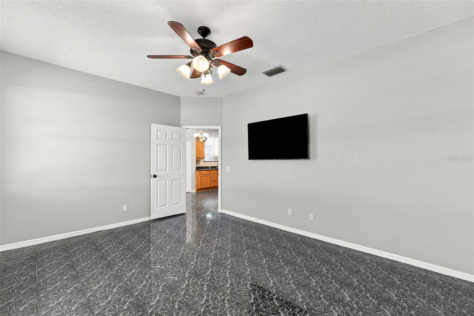 514 GREG ST — photo 19