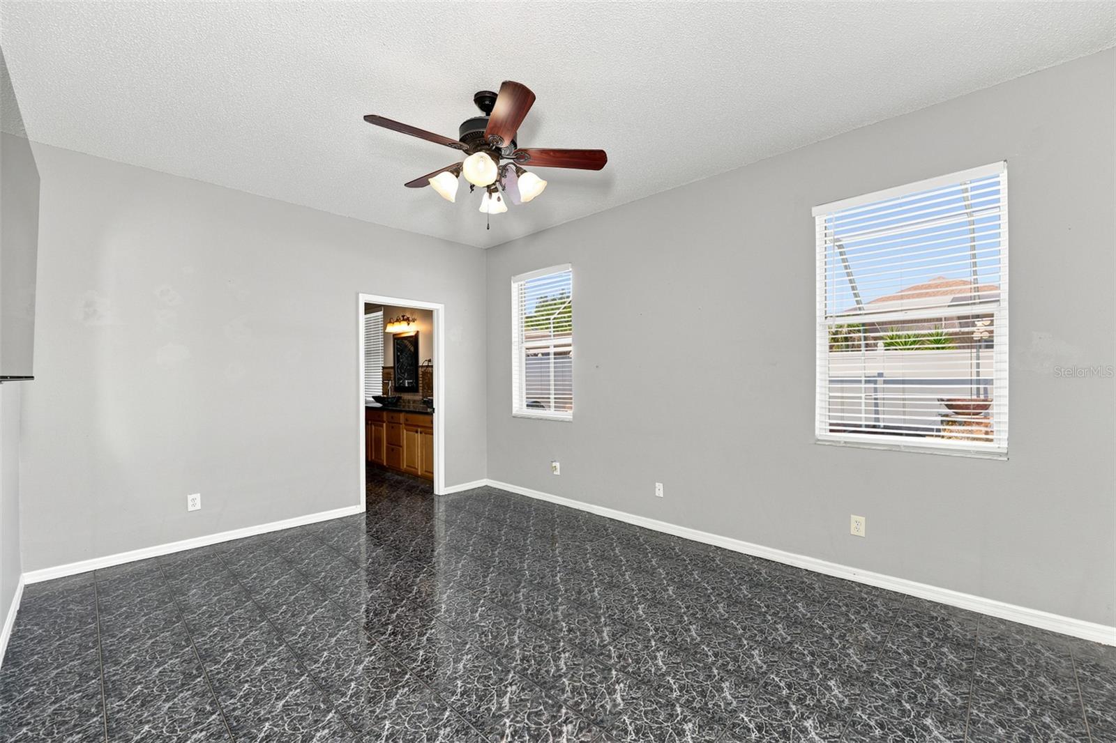 514 GREG ST — photo 17