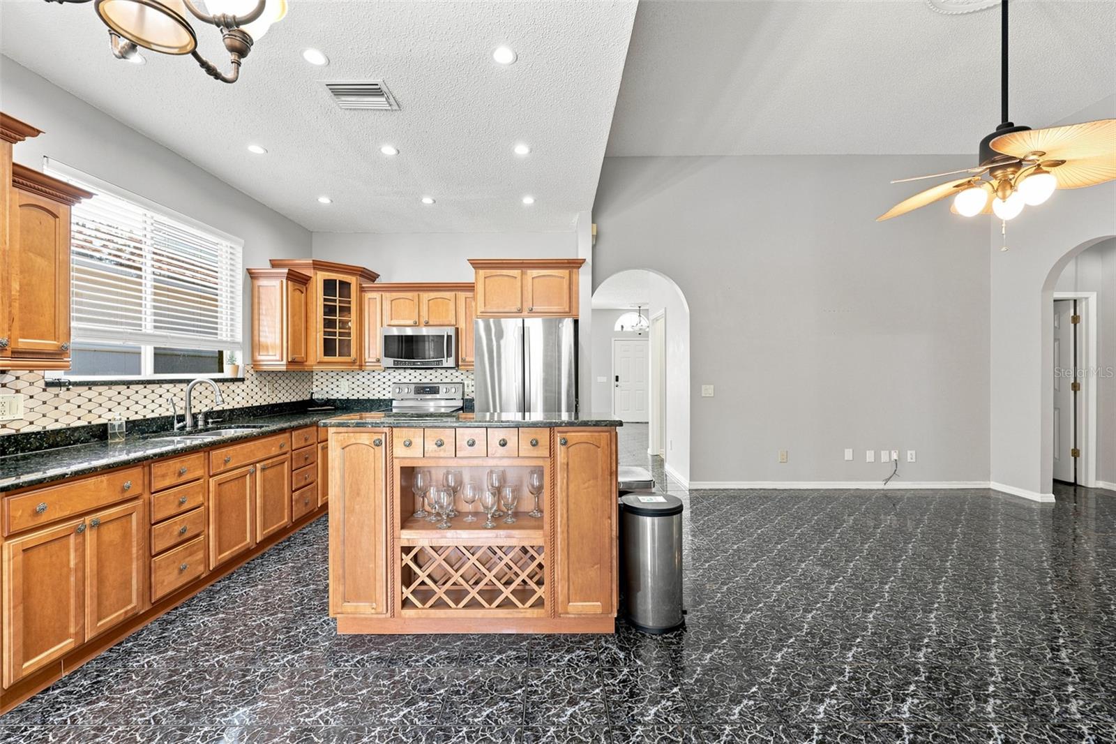 514 GREG ST — photo 13