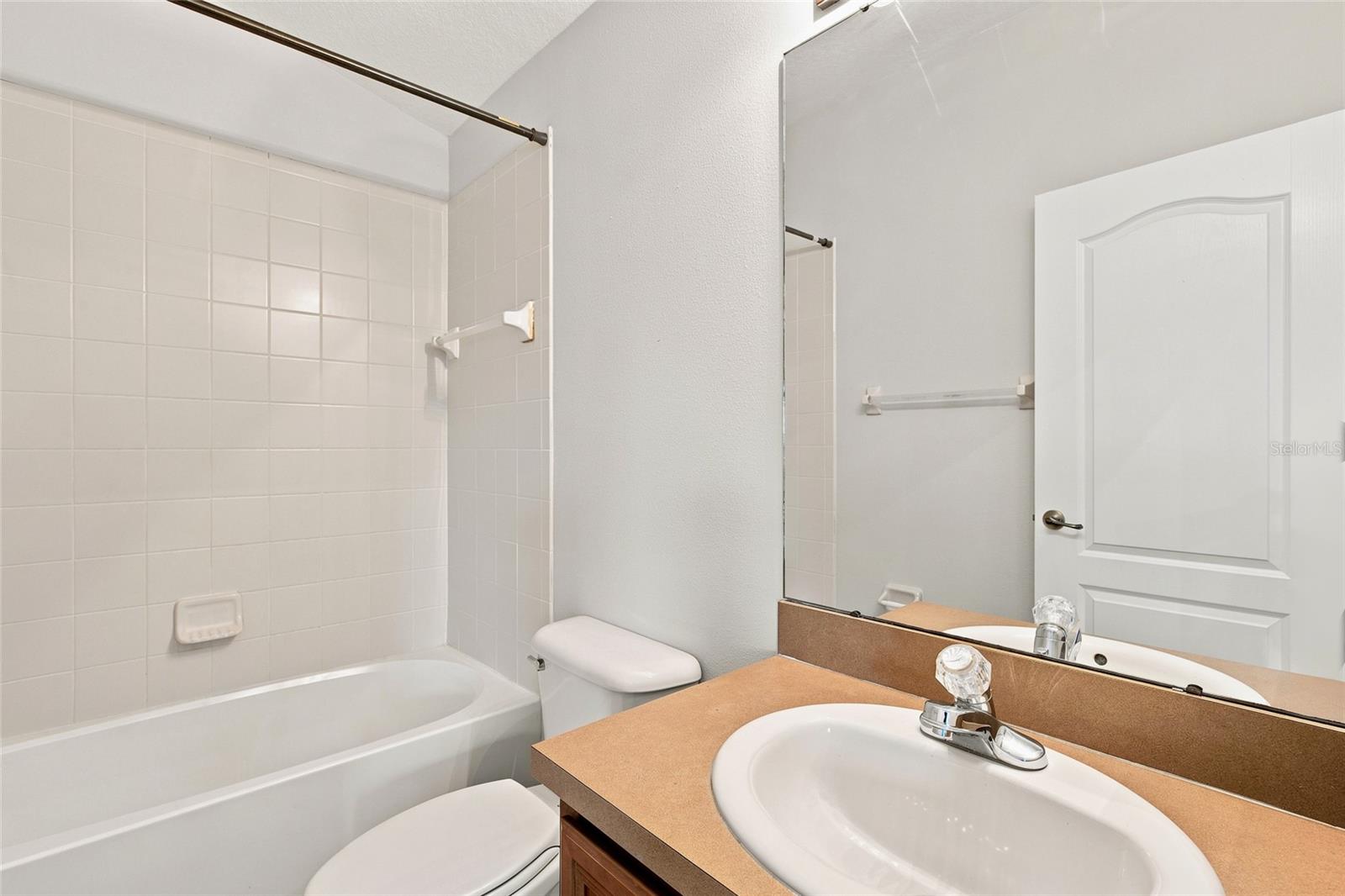 7806 GRASMERE DR — photo 28