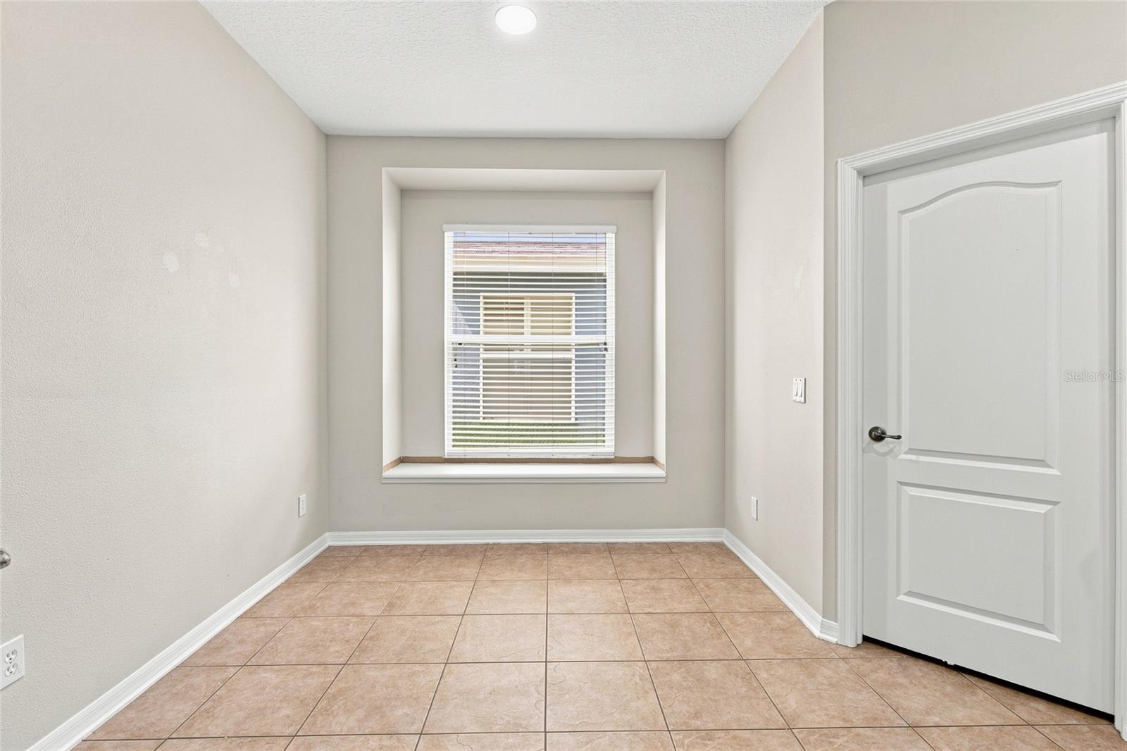 7806 GRASMERE DR — photo 13
