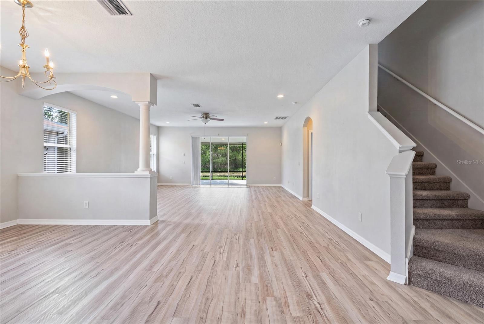 7806 GRASMERE DR — photo 25