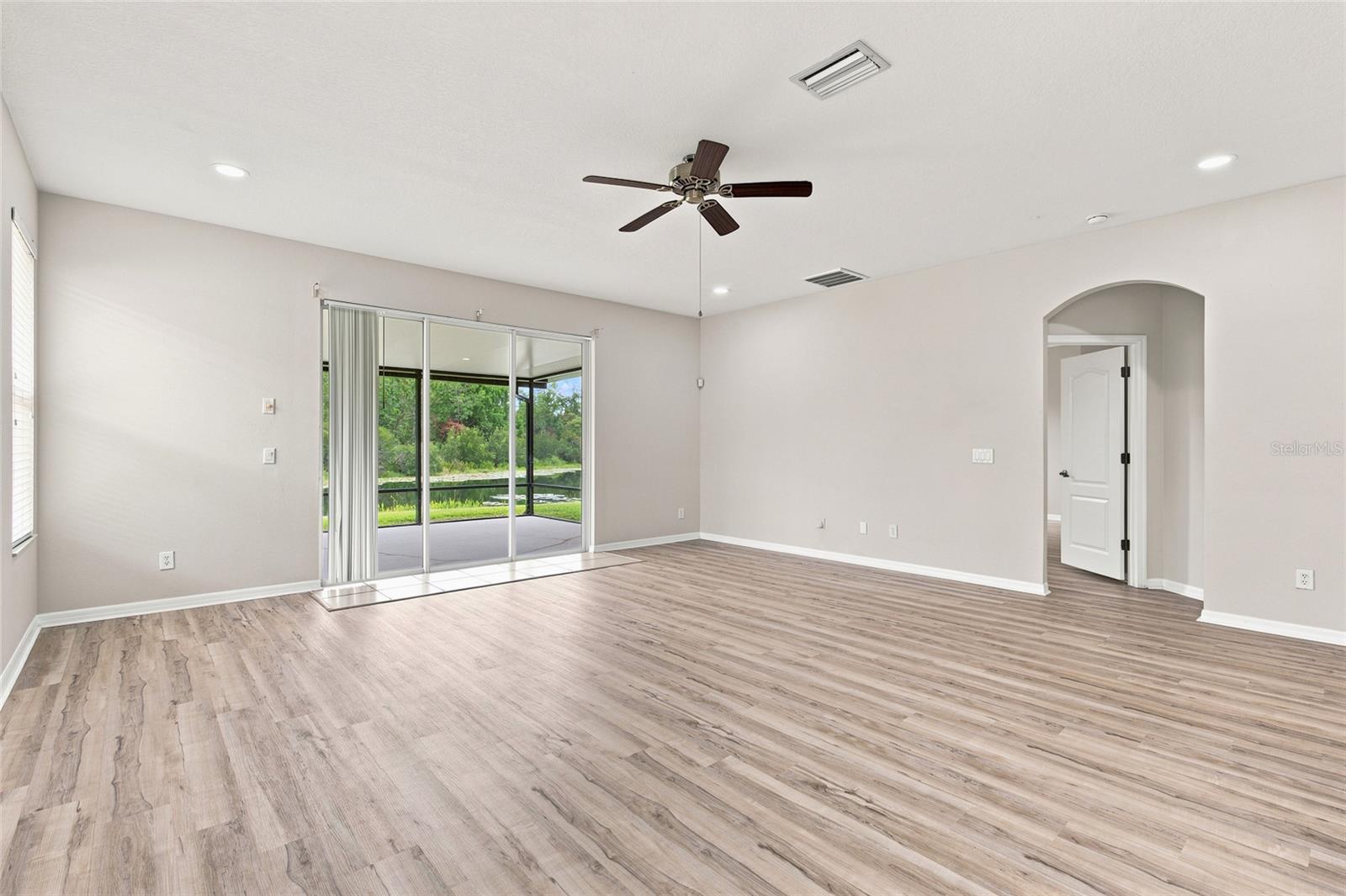 7806 GRASMERE DR — photo 7