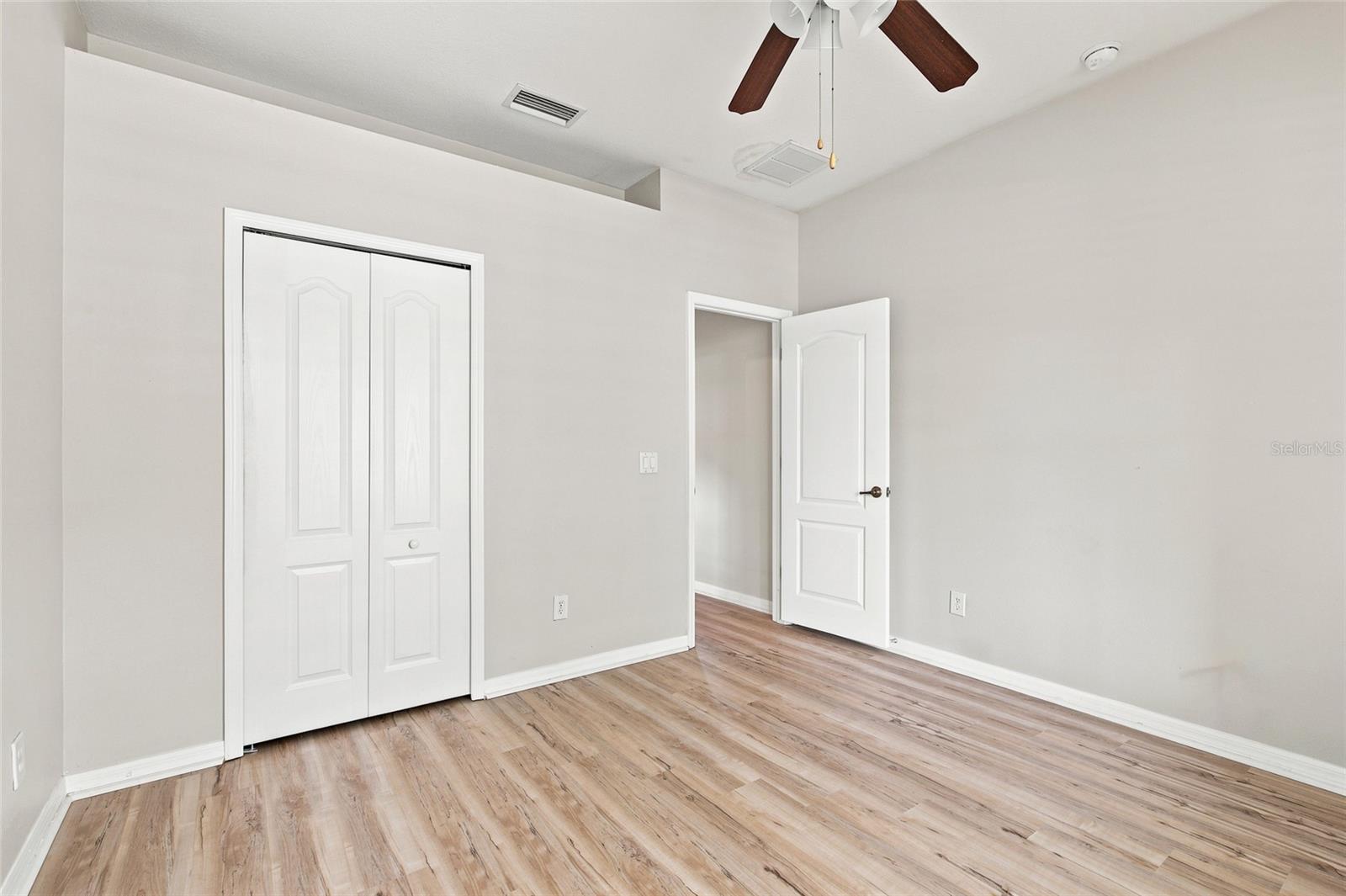 7806 GRASMERE DR — photo 24