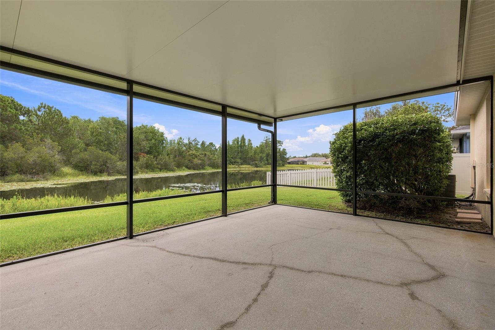 7806 GRASMERE DR — photo 32