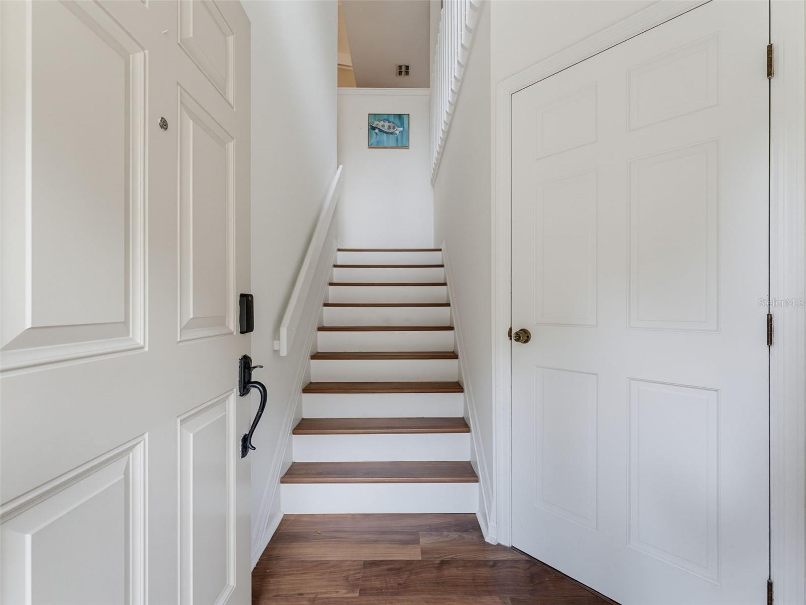 1491 MAHOGANY LN #1491 — photo 5