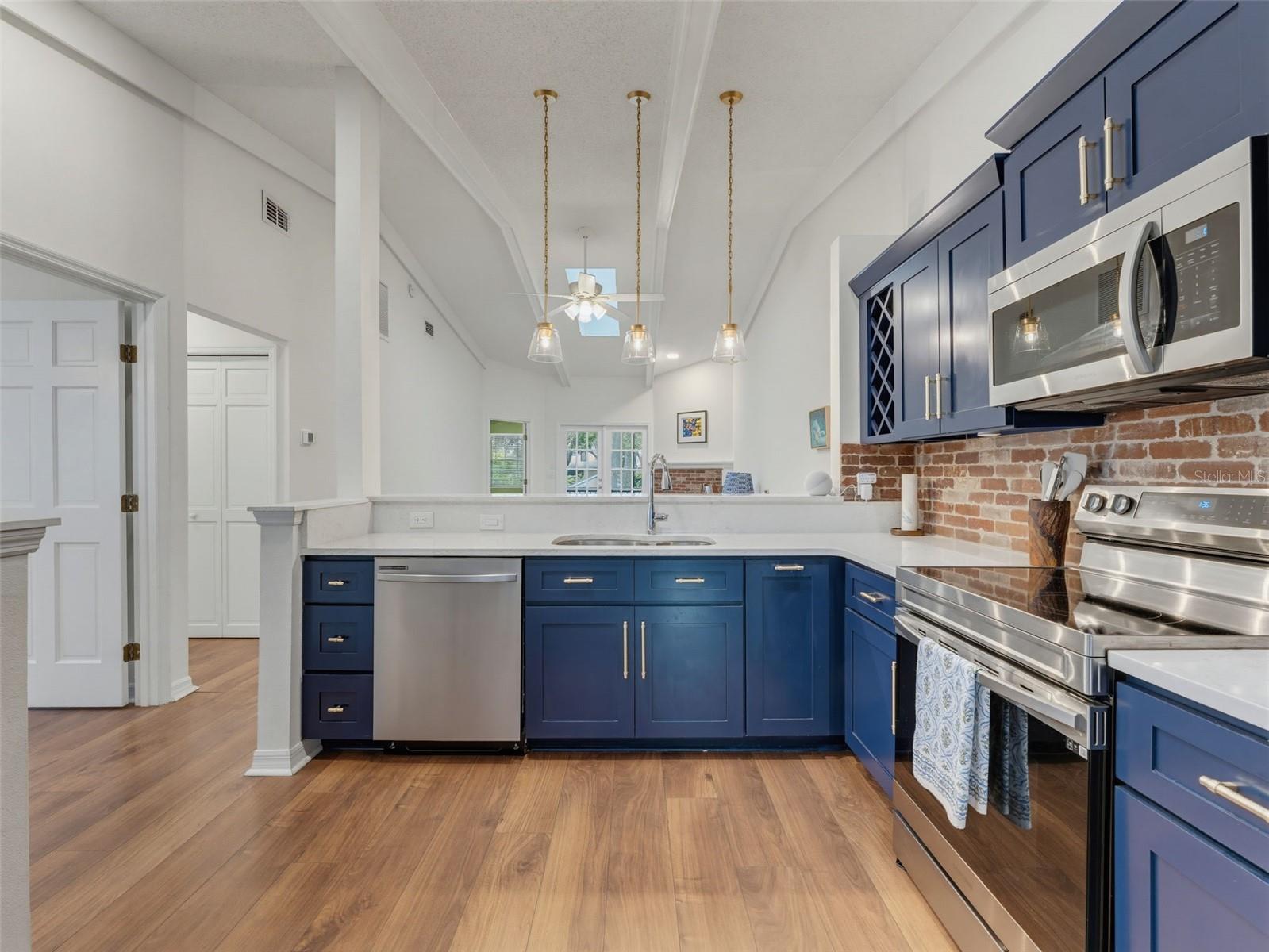 1491 MAHOGANY LN #1491 — photo 9