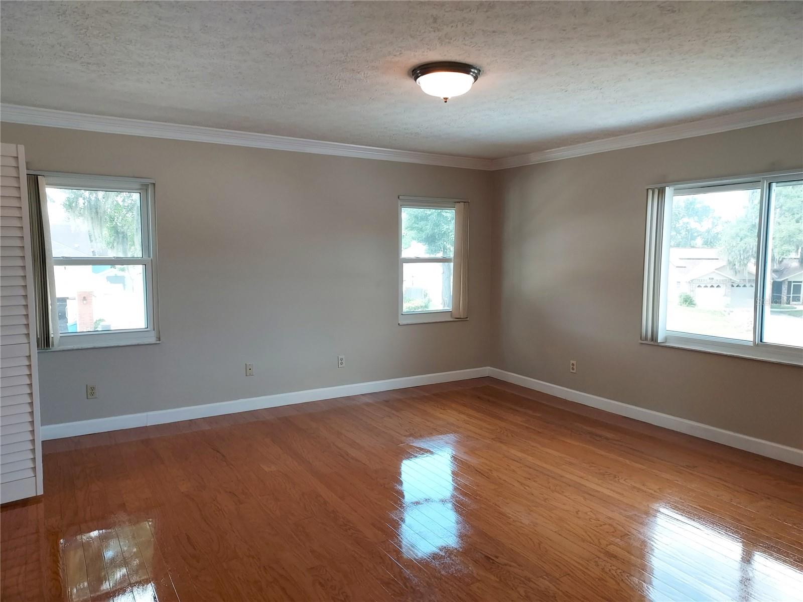 702 HYSSOP PL — photo 23