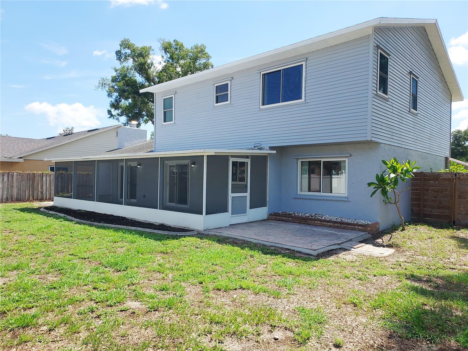 702 HYSSOP PL — photo 3