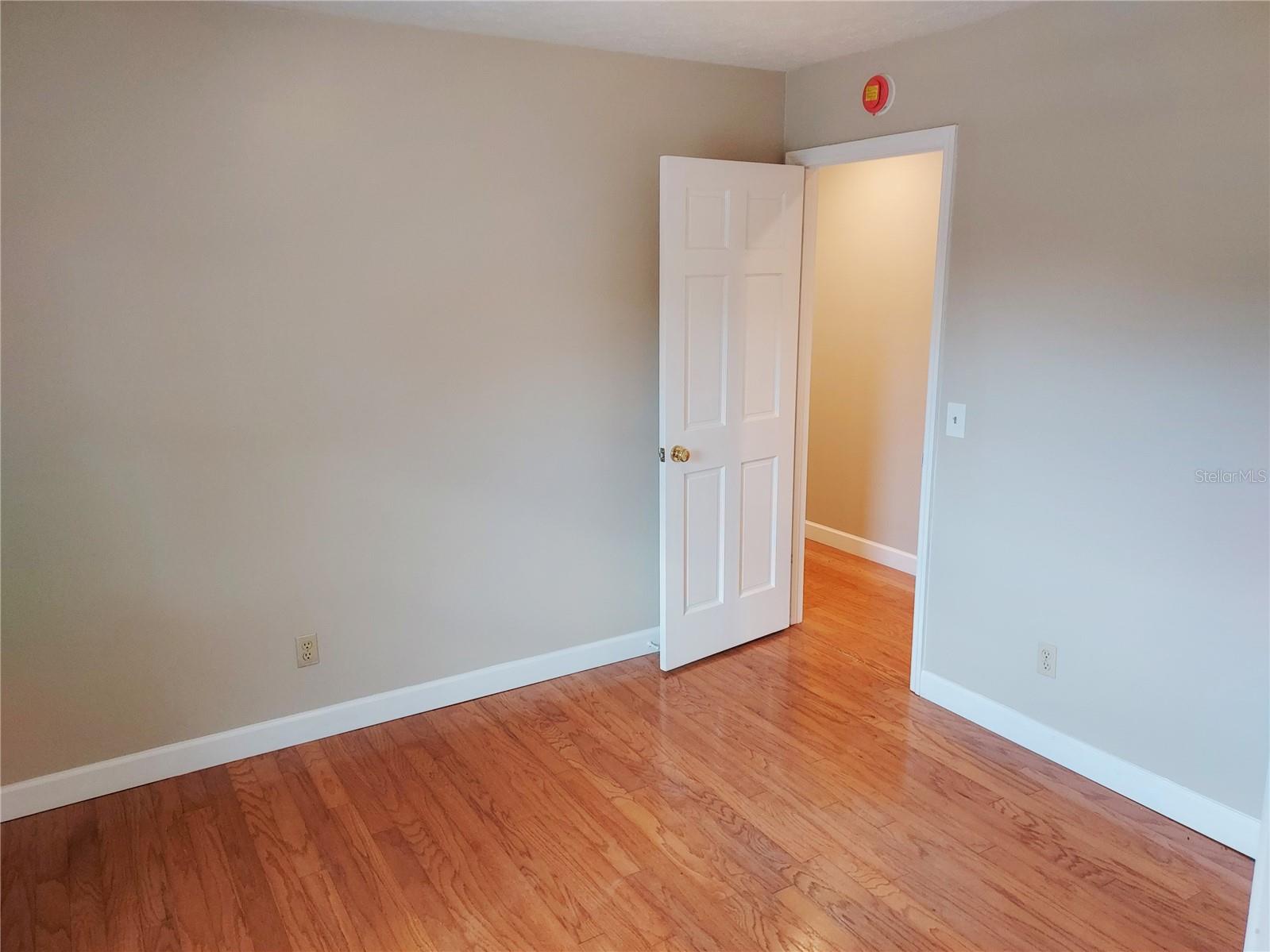 702 HYSSOP PL — photo 29