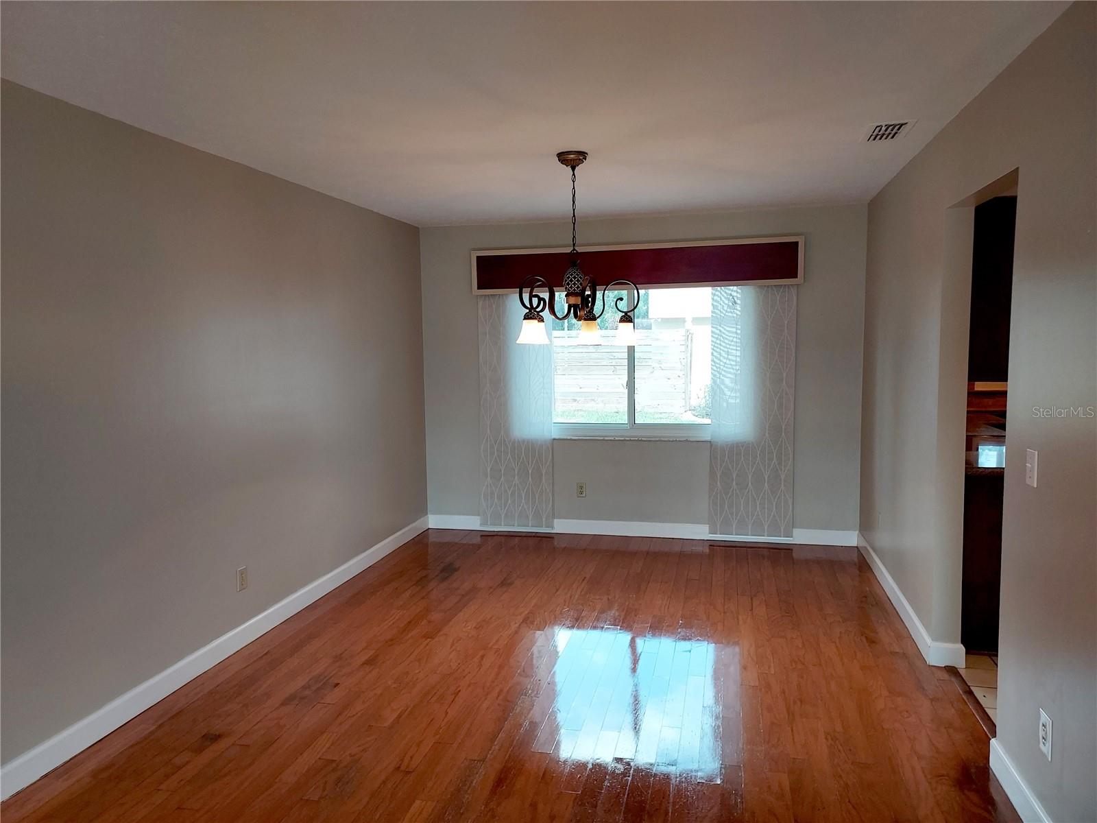 702 HYSSOP PL — photo 11
