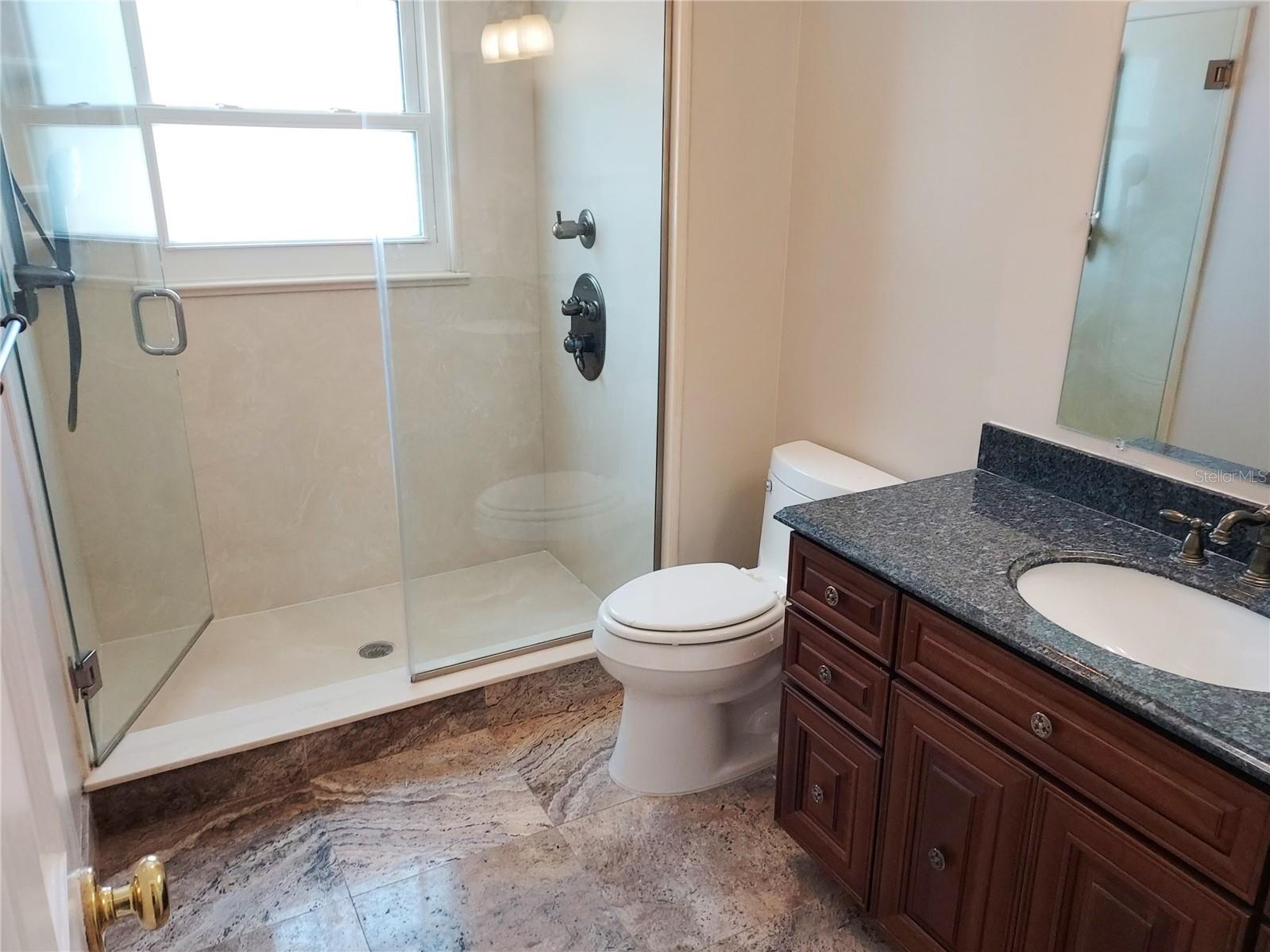 702 HYSSOP PL — photo 24